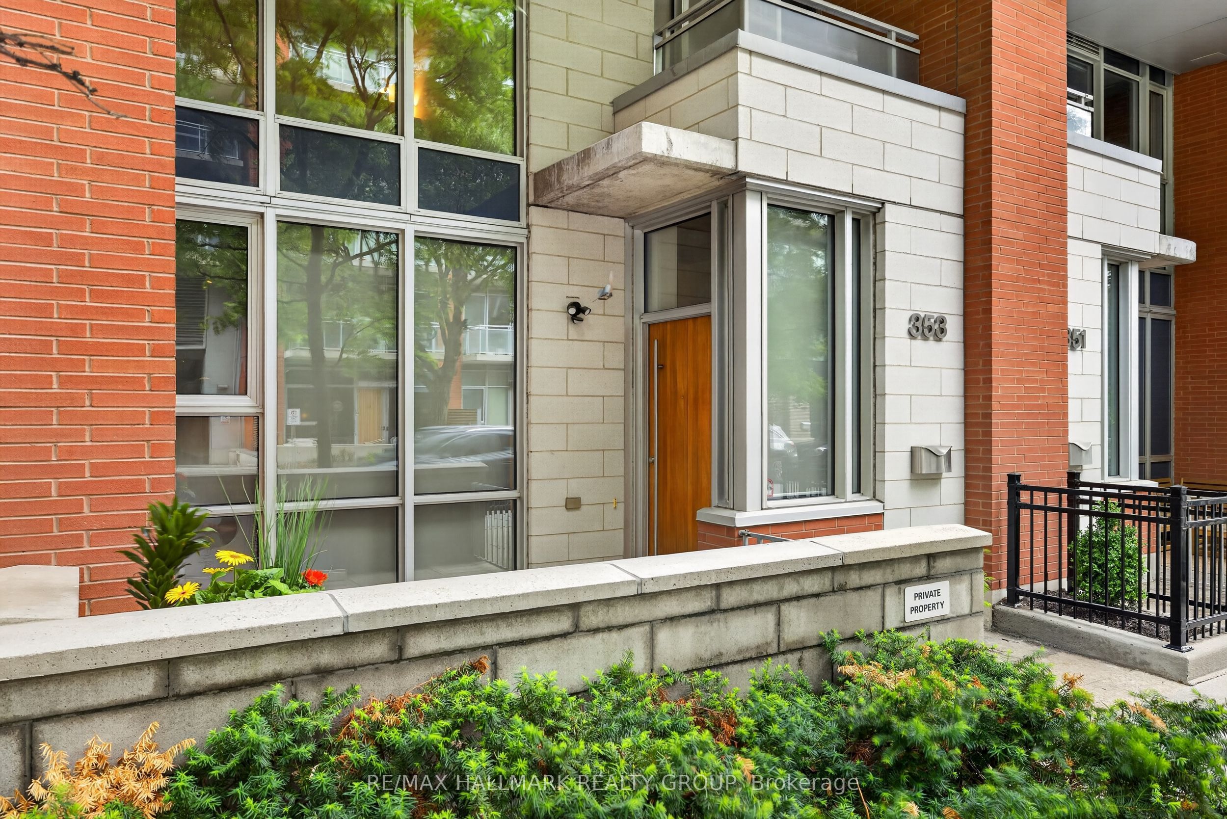 353 McLeod Street, Ottawa Centre, ON K2P 1A2 photo 4