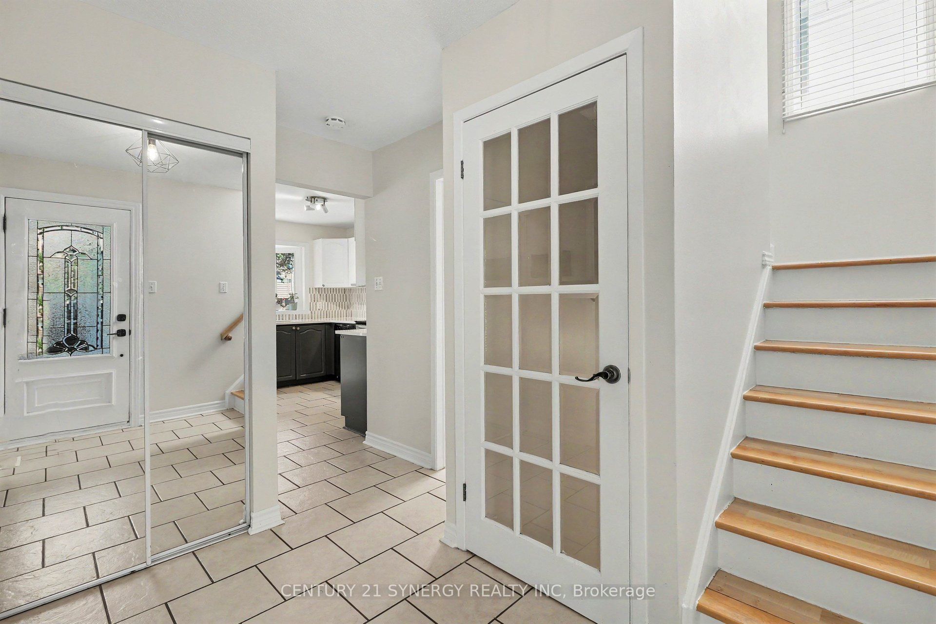 1503 Roberval Avenue, Orleans - Cumberland and Area, ON K4A 2C4 photo 5