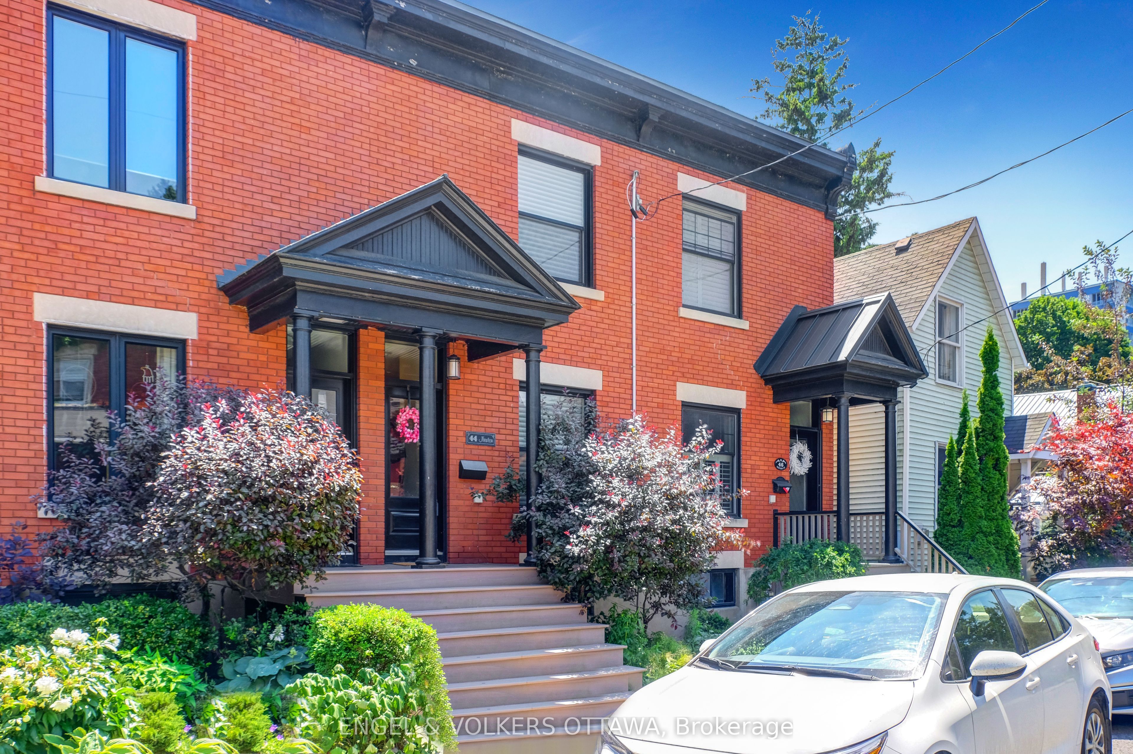 44 Newton Street, Glebe - Ottawa East and Area, ON K1S 2S7 photo 2