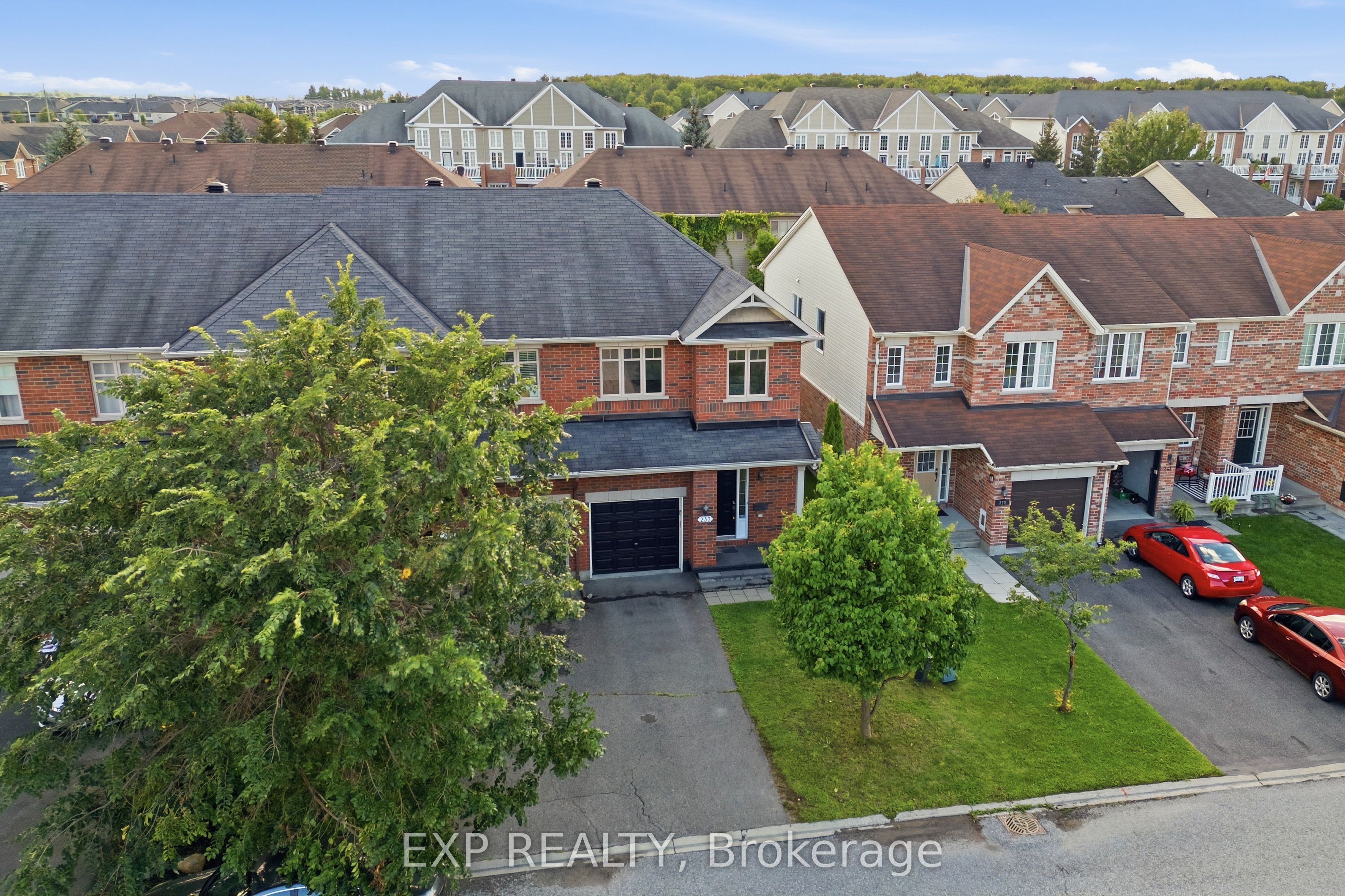 237 EYE BRIGHT Crescent, Blossom Park - Airport and Area, ON K1V 2K6 photo 3