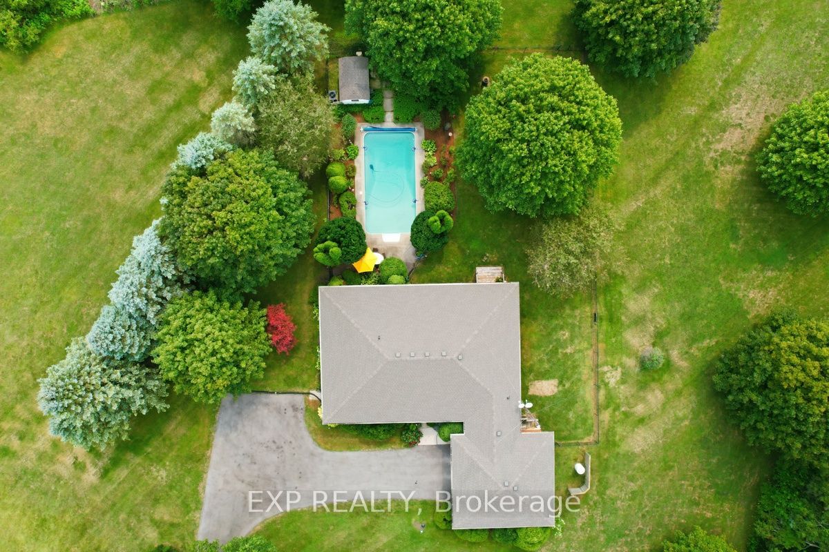 23401 Melbourne Road, Southwest Middlesex, ON N0L 1A0 photo 3