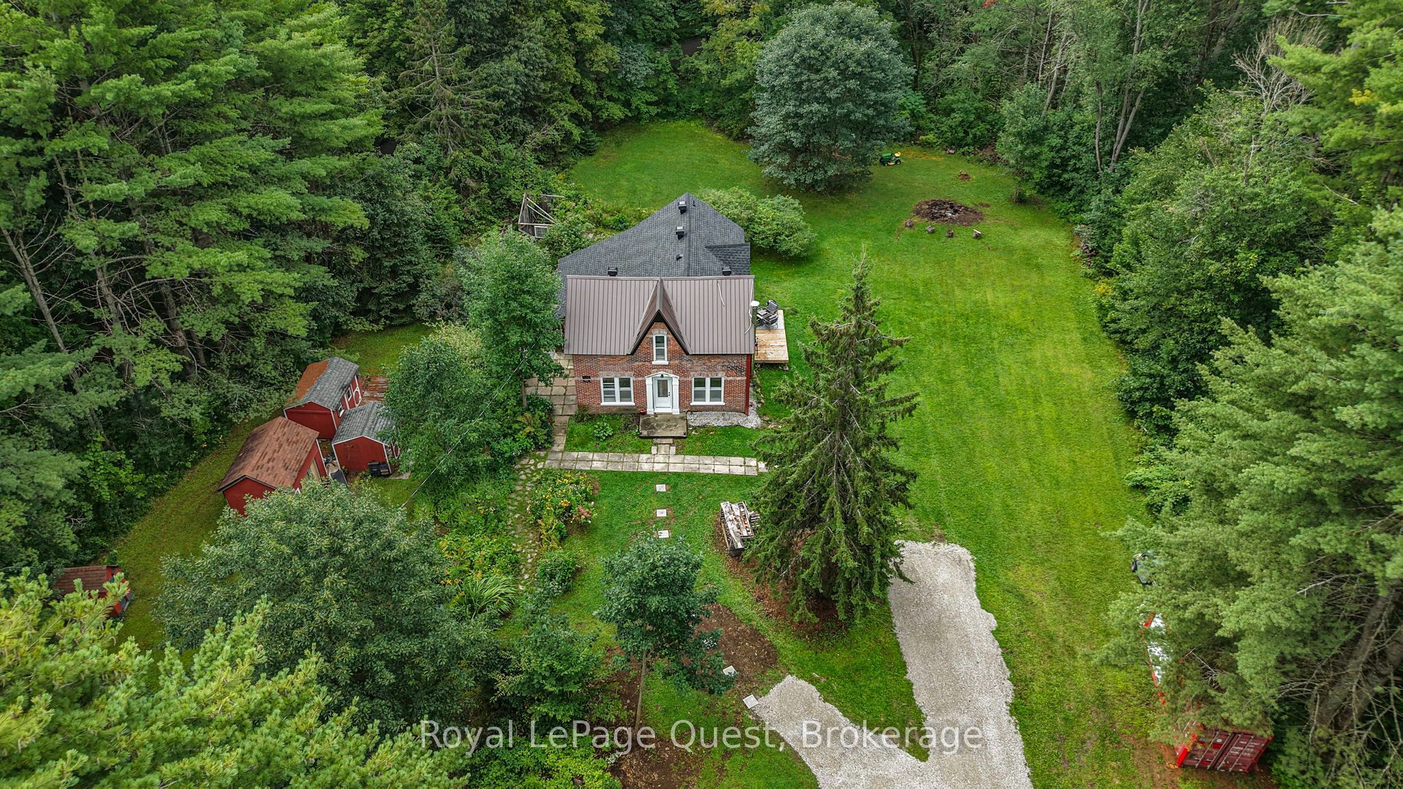 1289 Graham Road, Gravenhurst, ON P0E 1N0