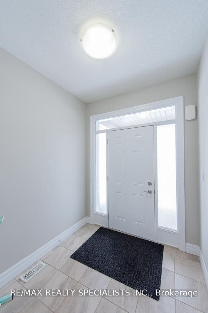 3251 Turner Crescent, London South, ON N6M 0B1 photo 2