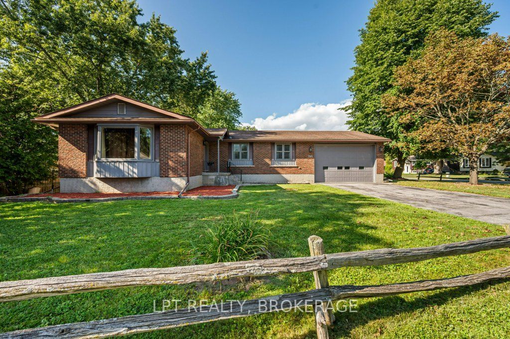 785 Allum Avenue, Kingston, ON K7M 7A3