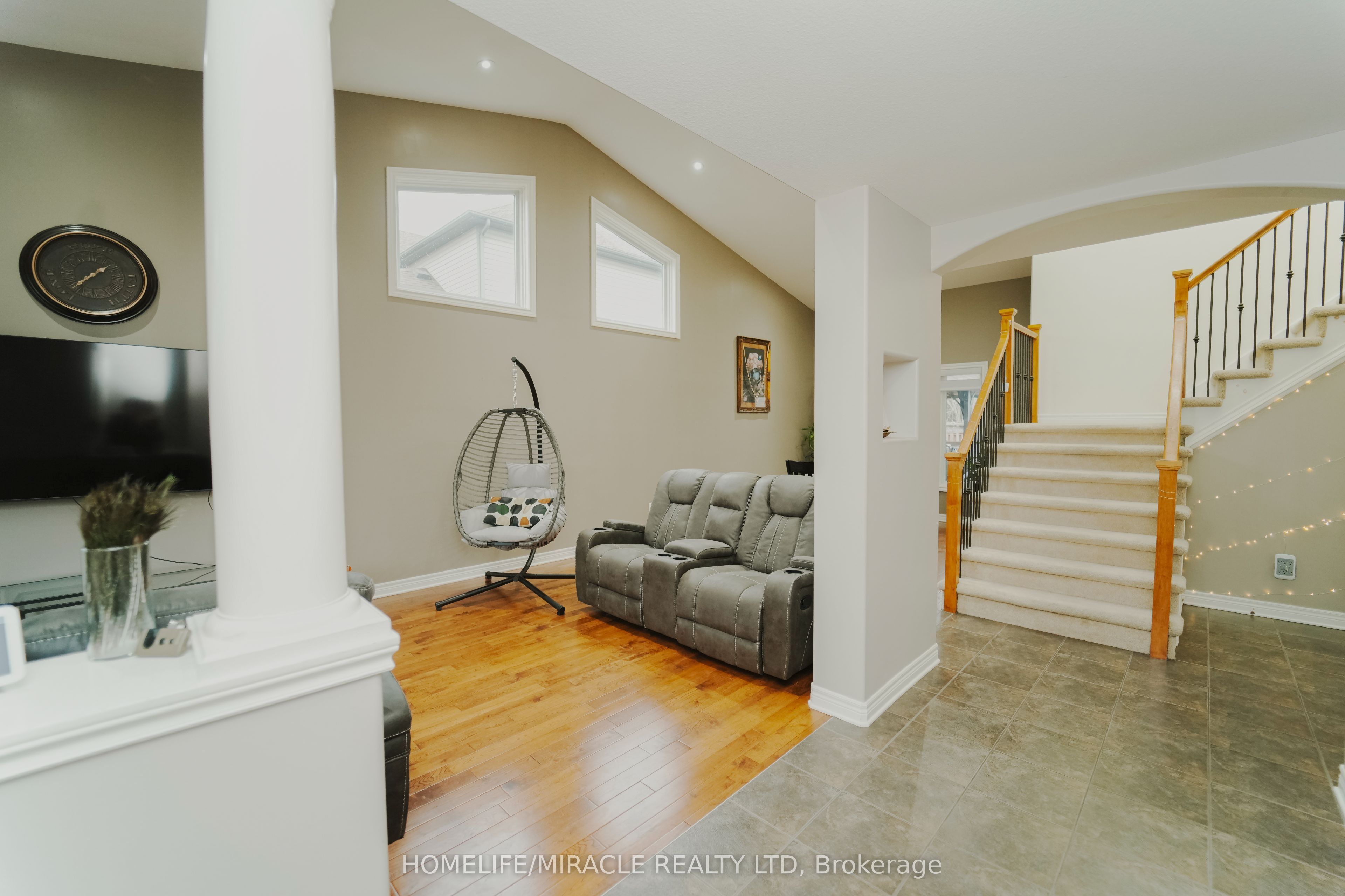 6978 Shannon Drive, Niagara Falls, ON L2H 3N7 photo 3