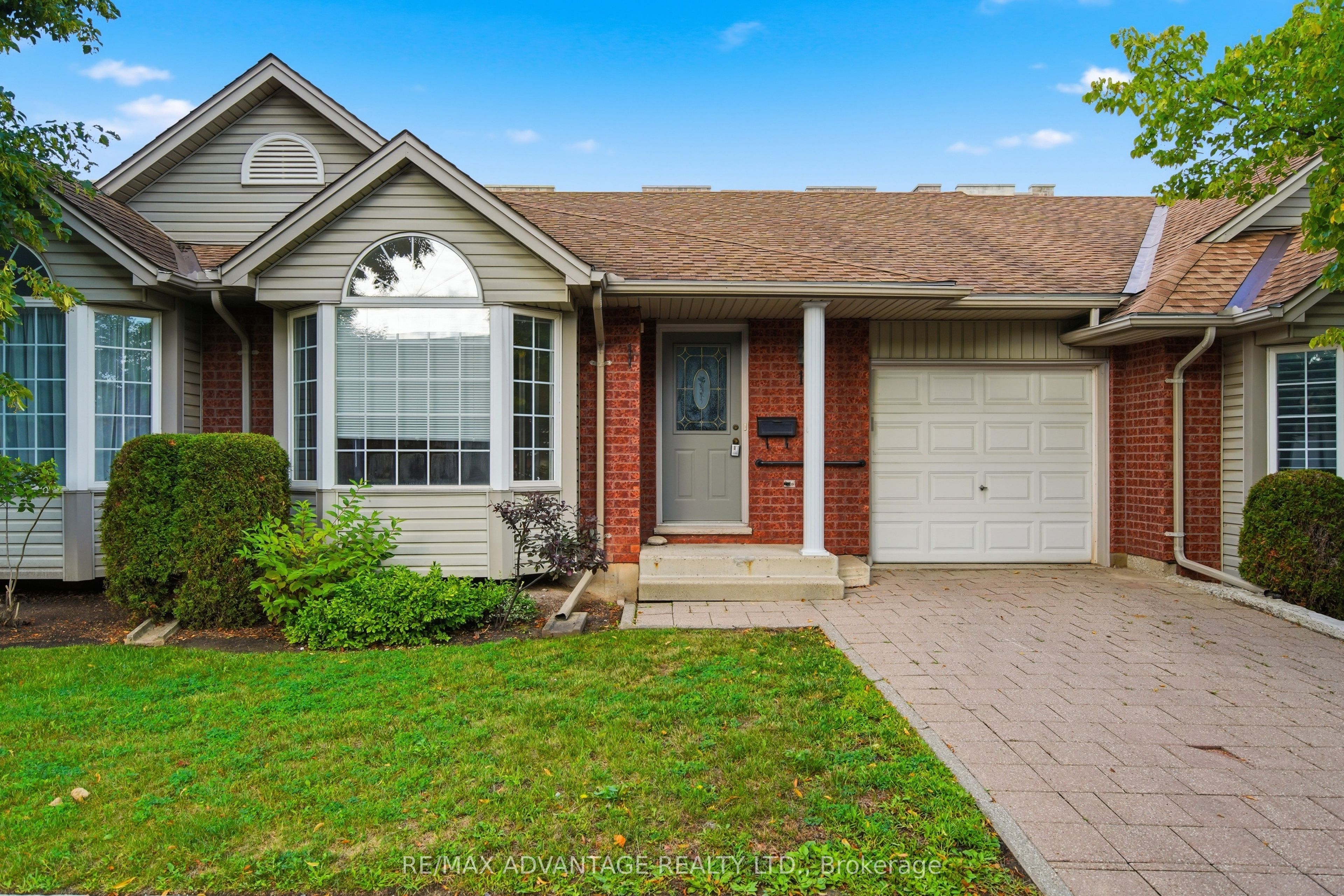 122 Sherwood Forest Square 18, London North, ON N6G 5G8 photo 2