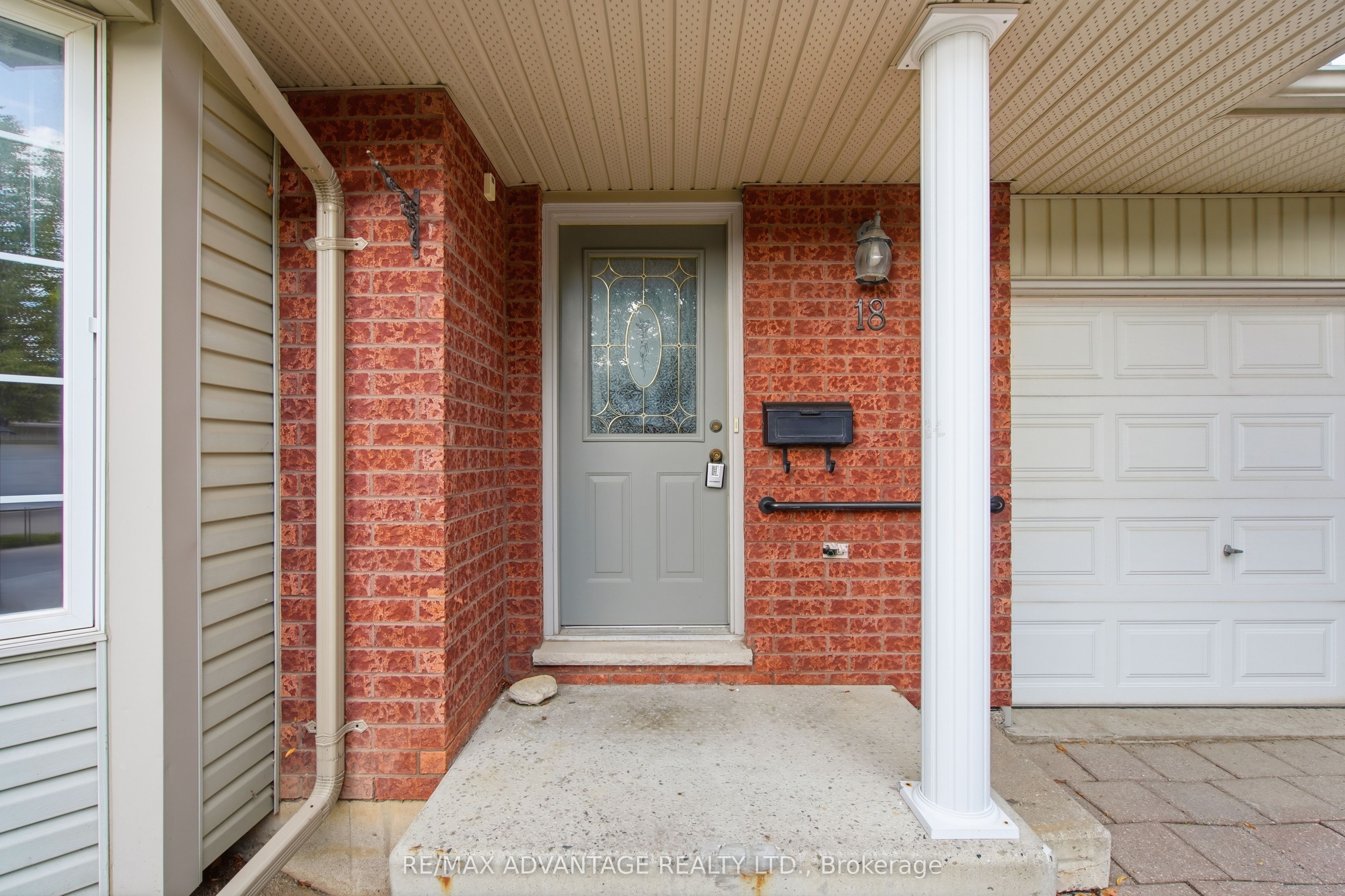 122 Sherwood Forest Square 18, London North, ON N6G 5G8 photo 4