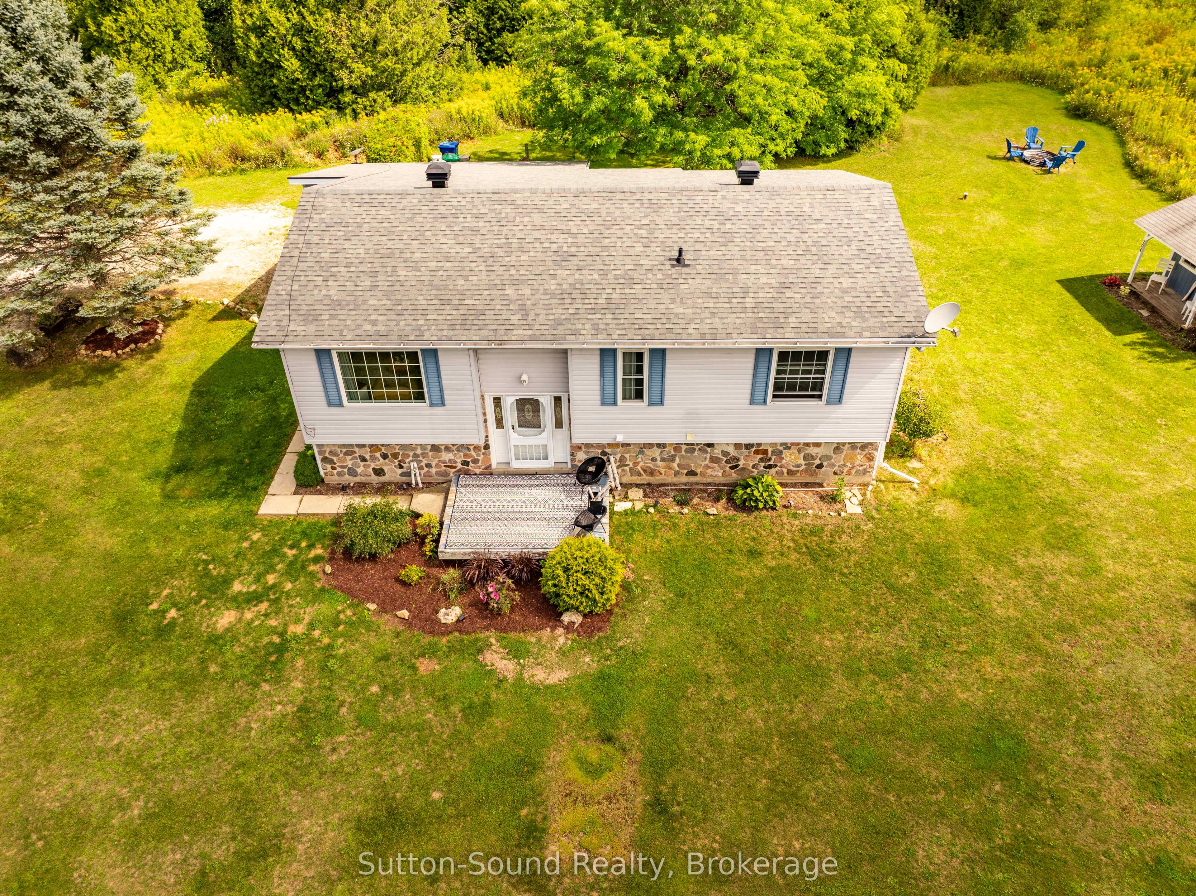 300394 Grey Road 170 Road, Georgian Bluffs, ON N0H 2K0 photo 4