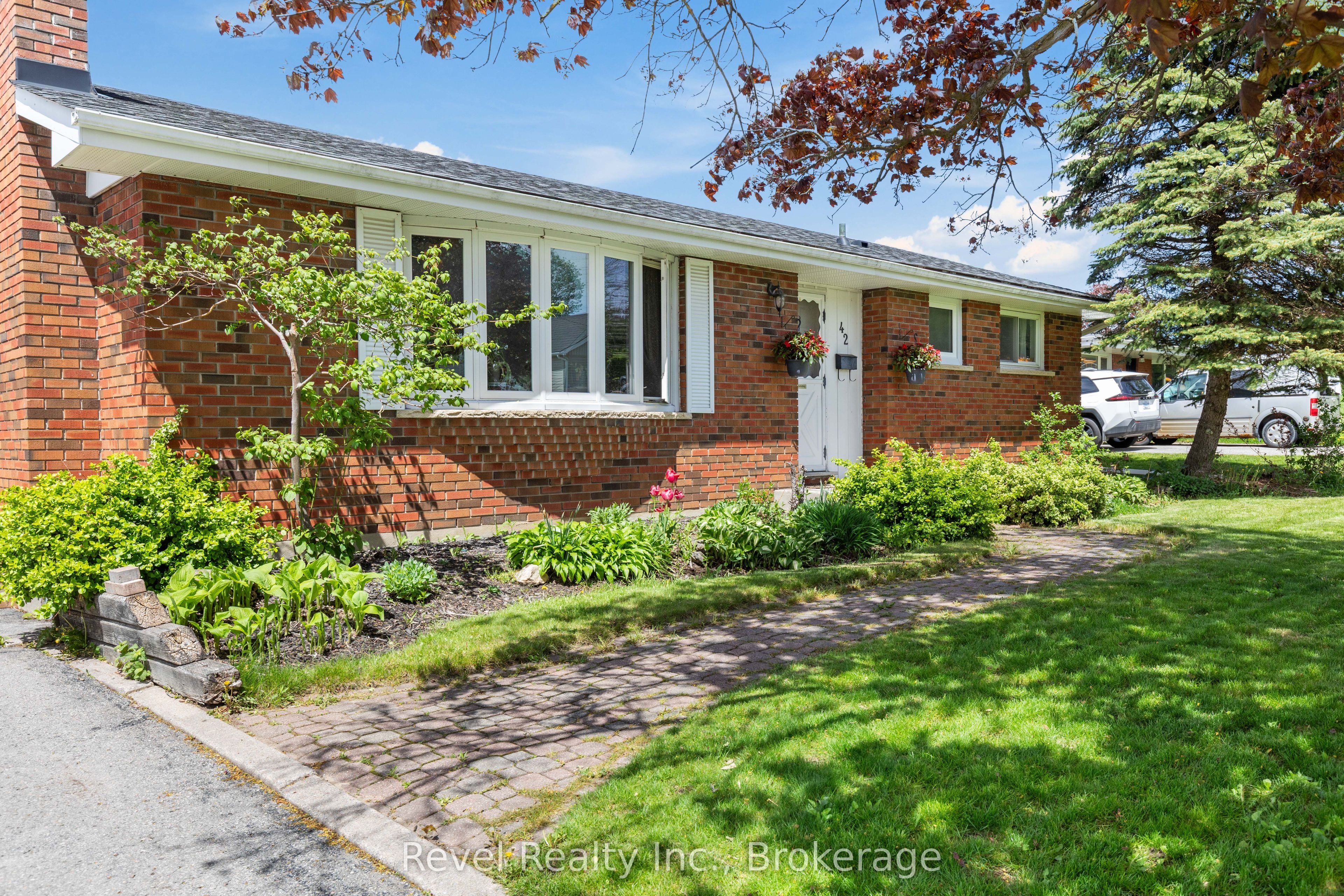 42 Kawartha Drive, Kawartha Lakes, ON K9V 1A5 photo 5