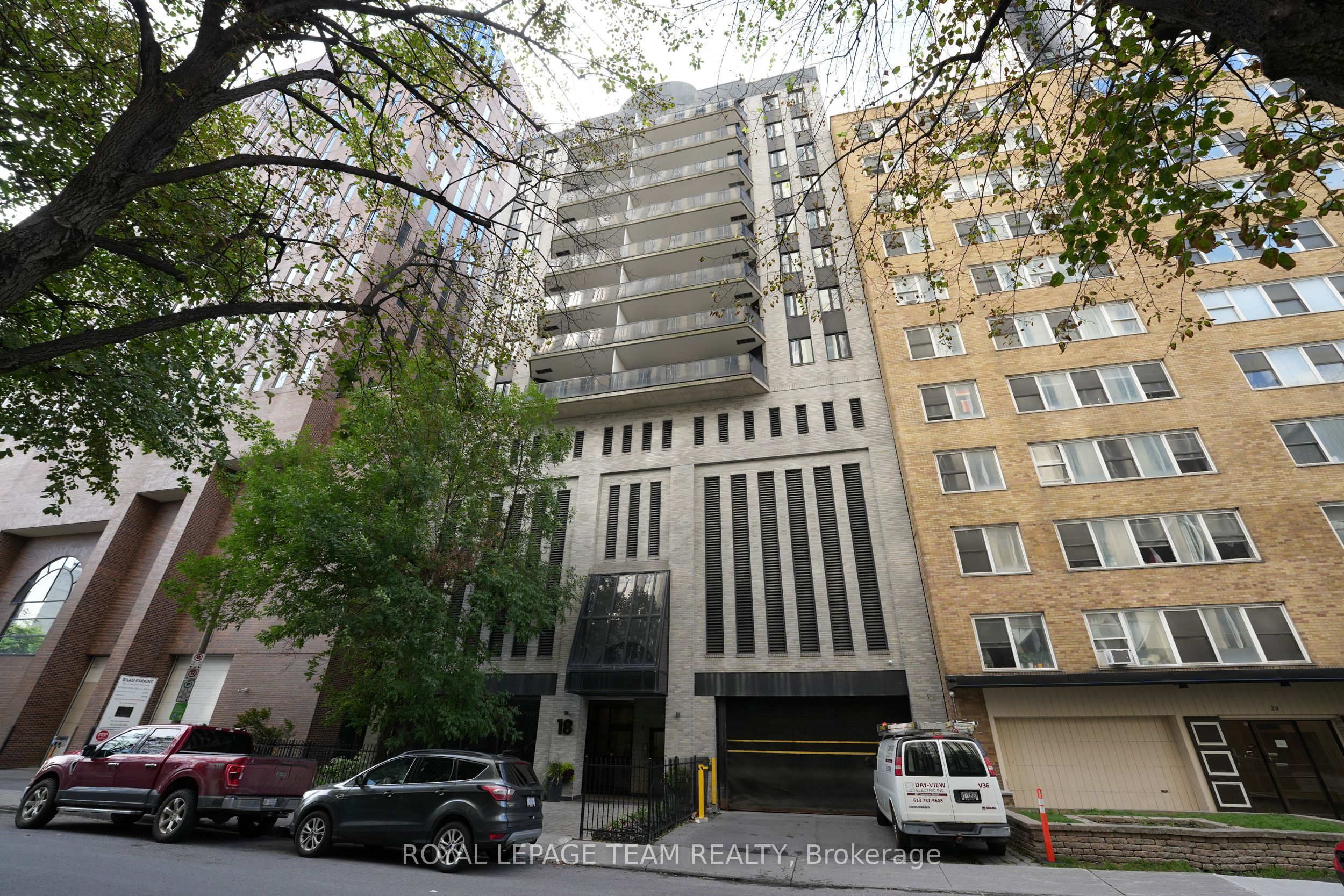 18 Nepean Street 903, Ottawa Centre, ON K2P 2L2 photo 2