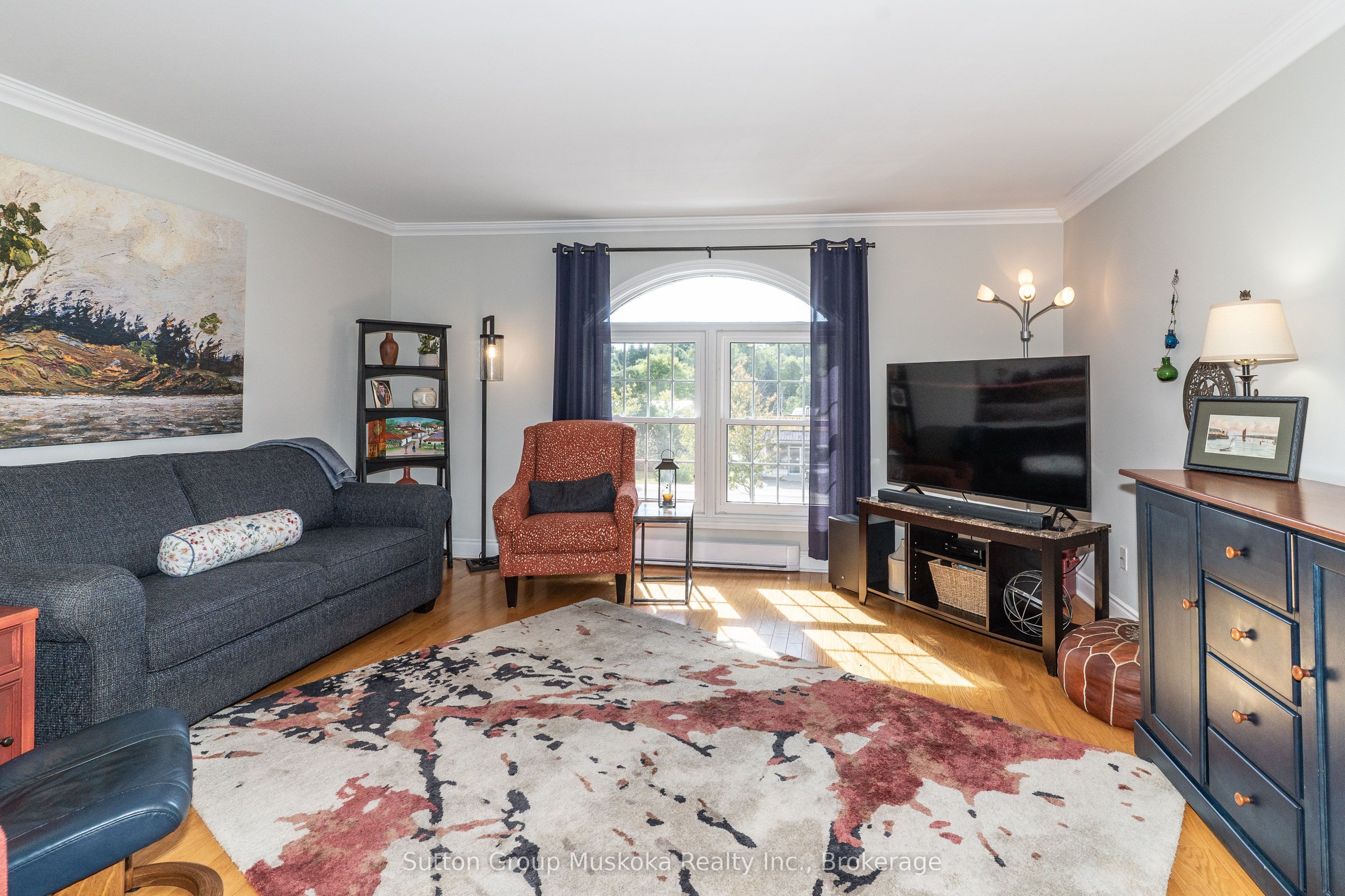 44 King William Street 4, Huntsville, ON P1H 1G3