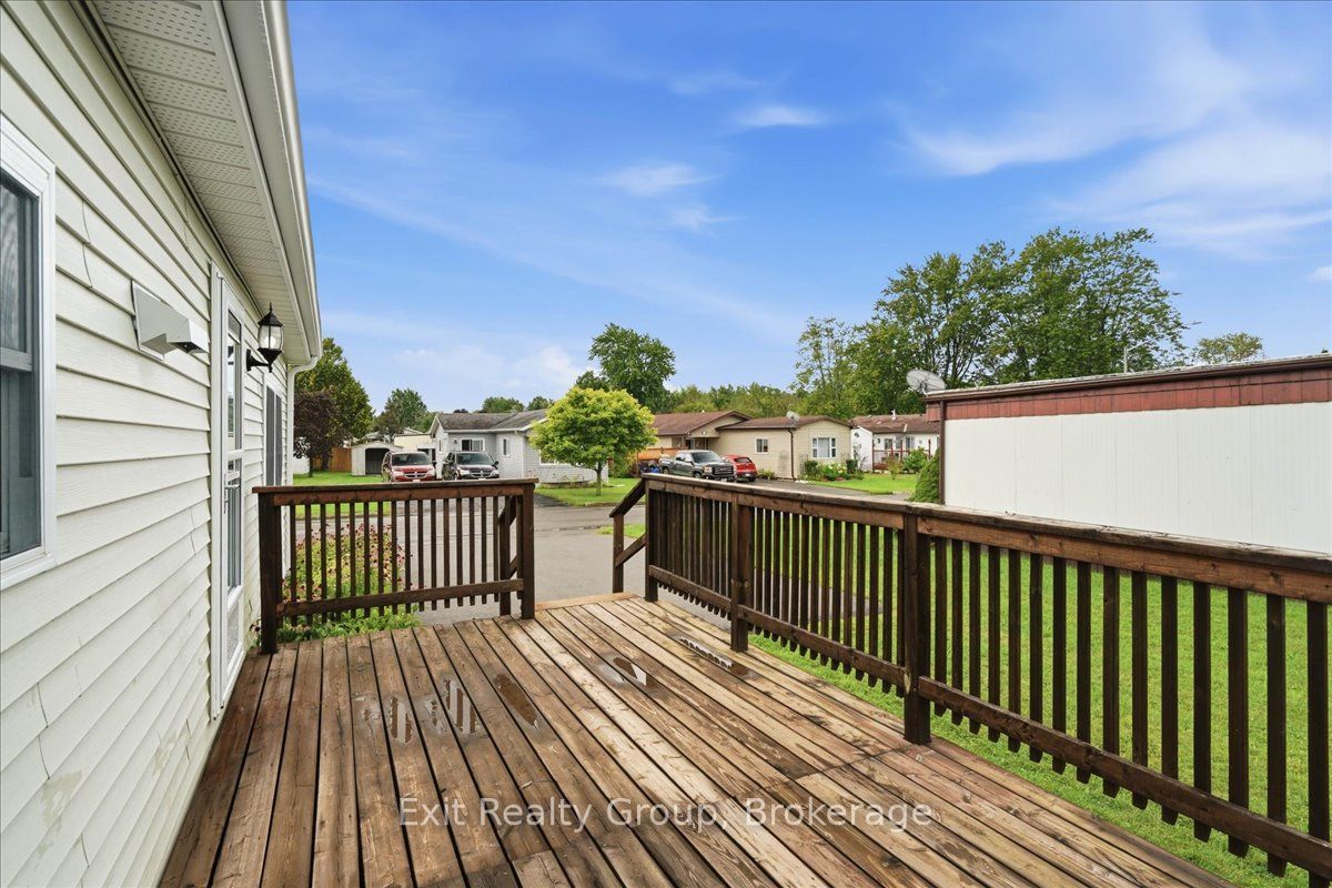 14 Nightingale Lane, Quinte West, ON K8N 4Z3 photo 2