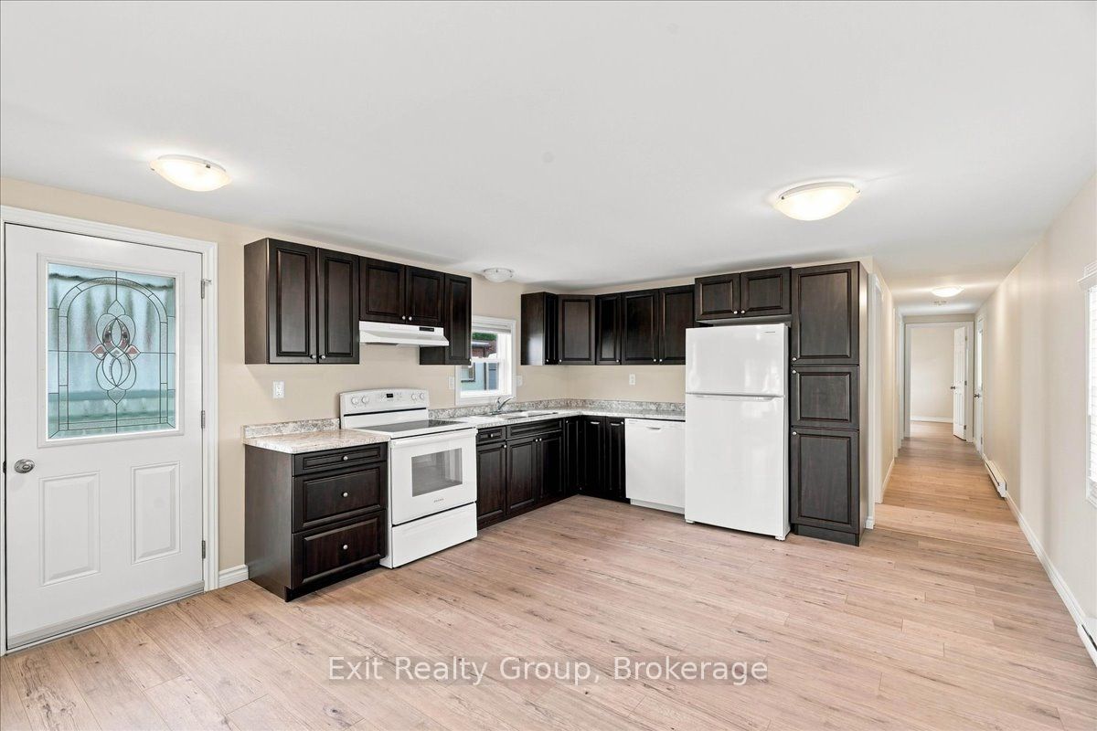 14 Nightingale Lane, Quinte West, ON K8N 4Z3 photo 5