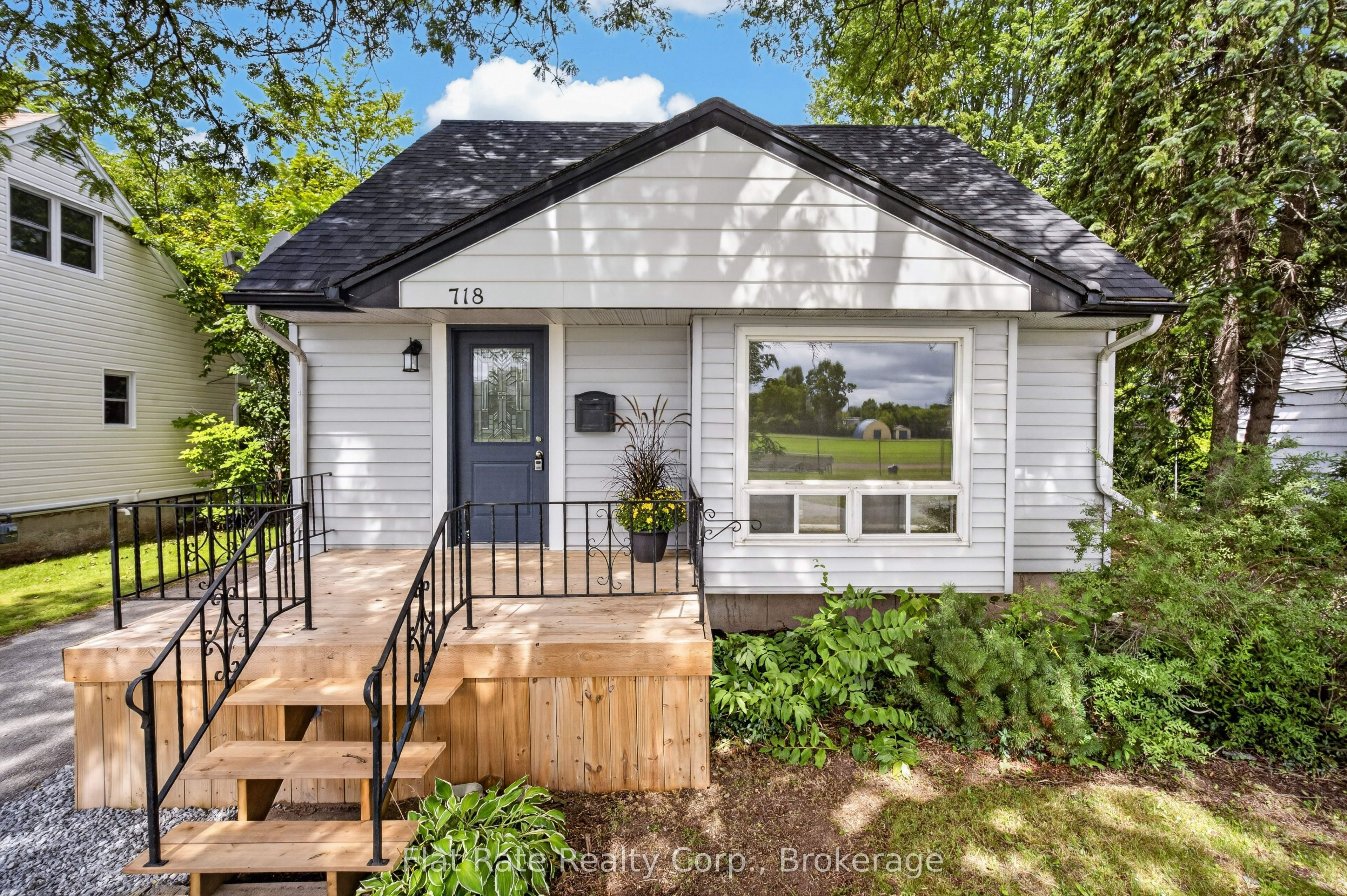 718 GILLESPIE Avenue, Peterborough, ON K9J 5N8 photo 2