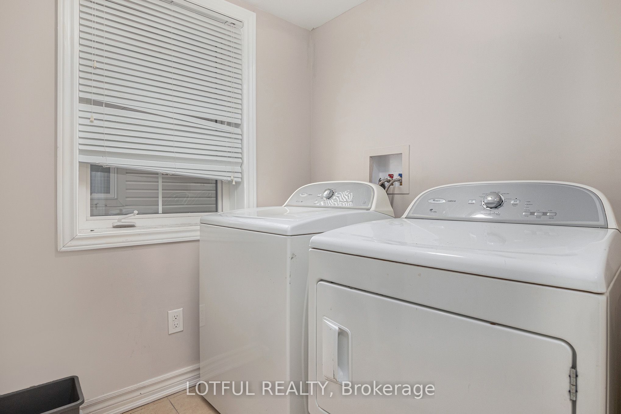 609 Foxlight Circle, Kanata, ON K2M 0L9 photo 4