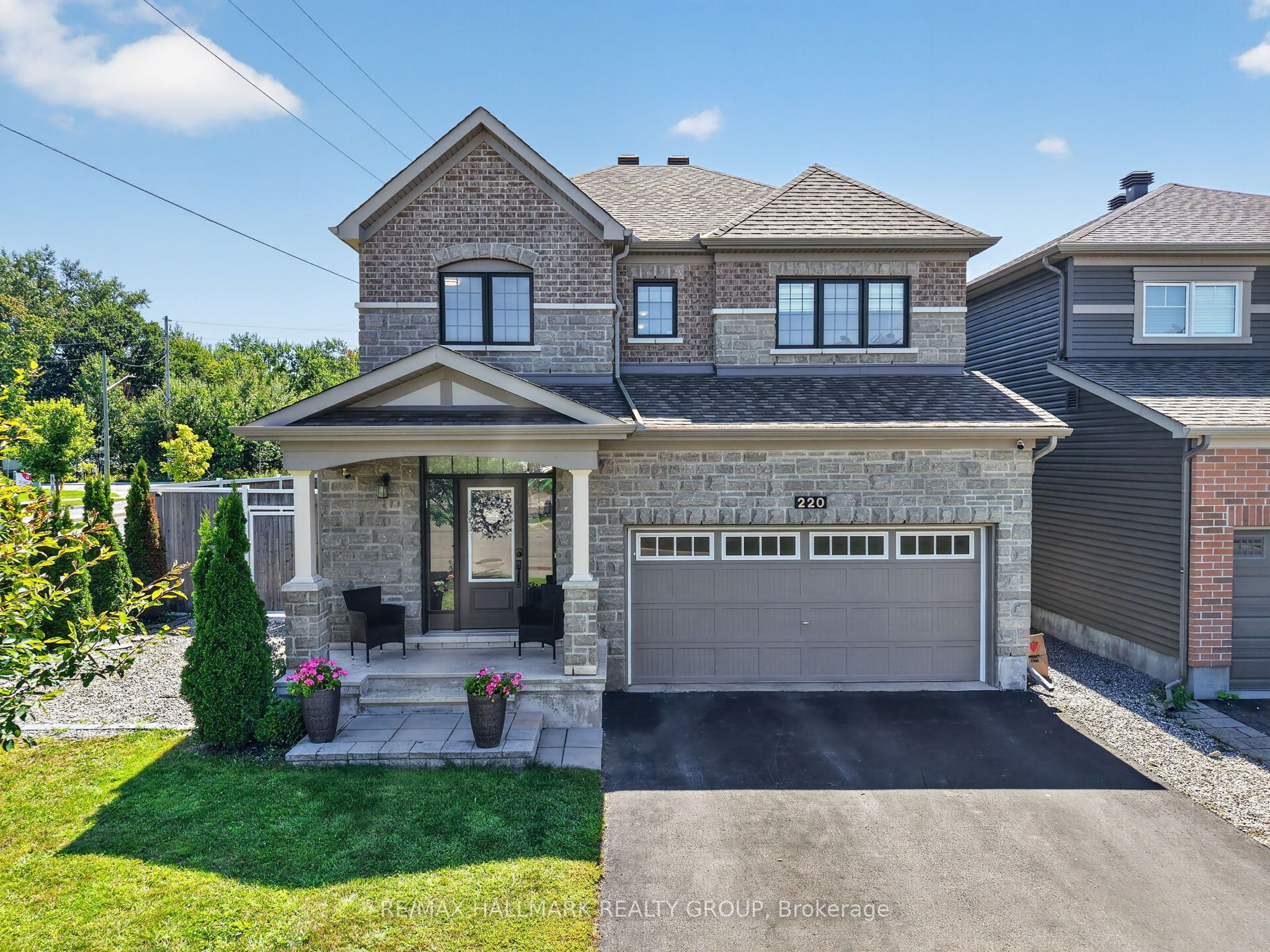 220 Enclave Walk, Orleans - Convent Glen and Area, ON K1W 0J4
