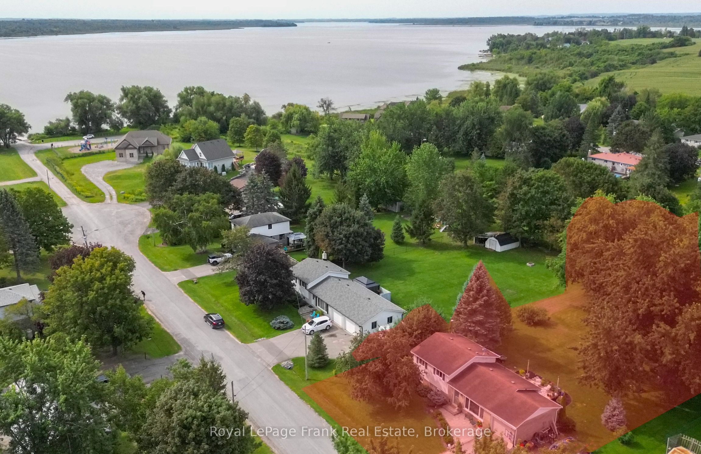10 Chickadee Court, Kawartha Lakes, ON L9L 1B6 photo 2