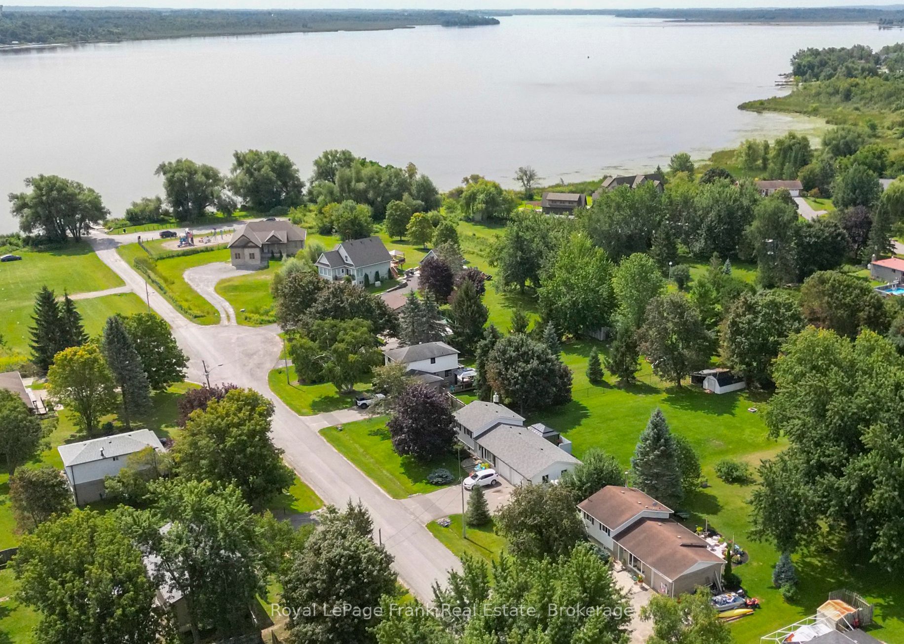 10 Chickadee Court, Kawartha Lakes, ON L9L 1B6 photo 4
