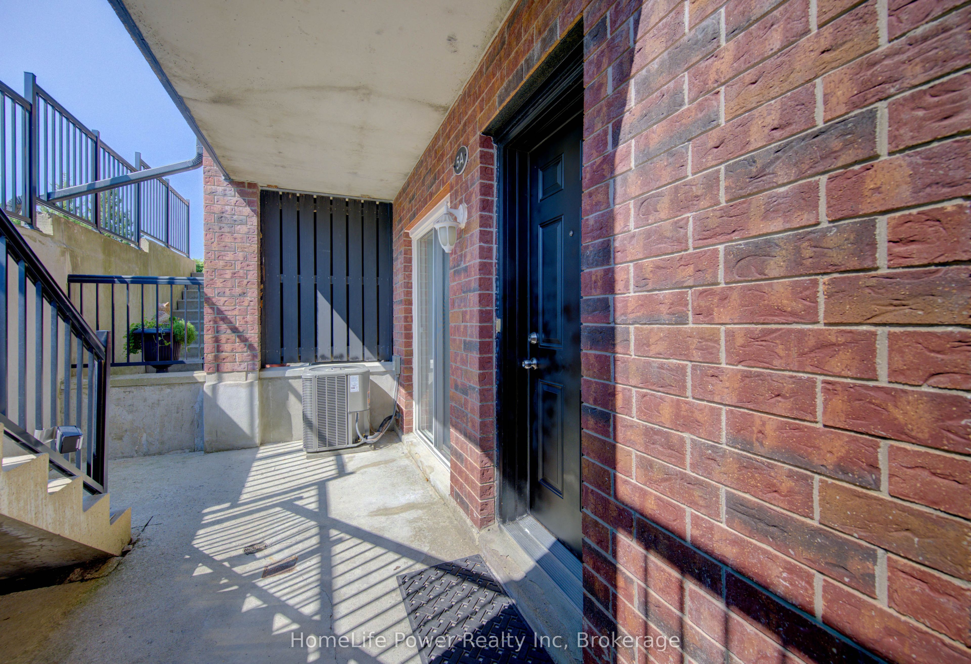 45 Cedarhill Crescent 5A, Kitchener, ON N2E 0A2 photo 4