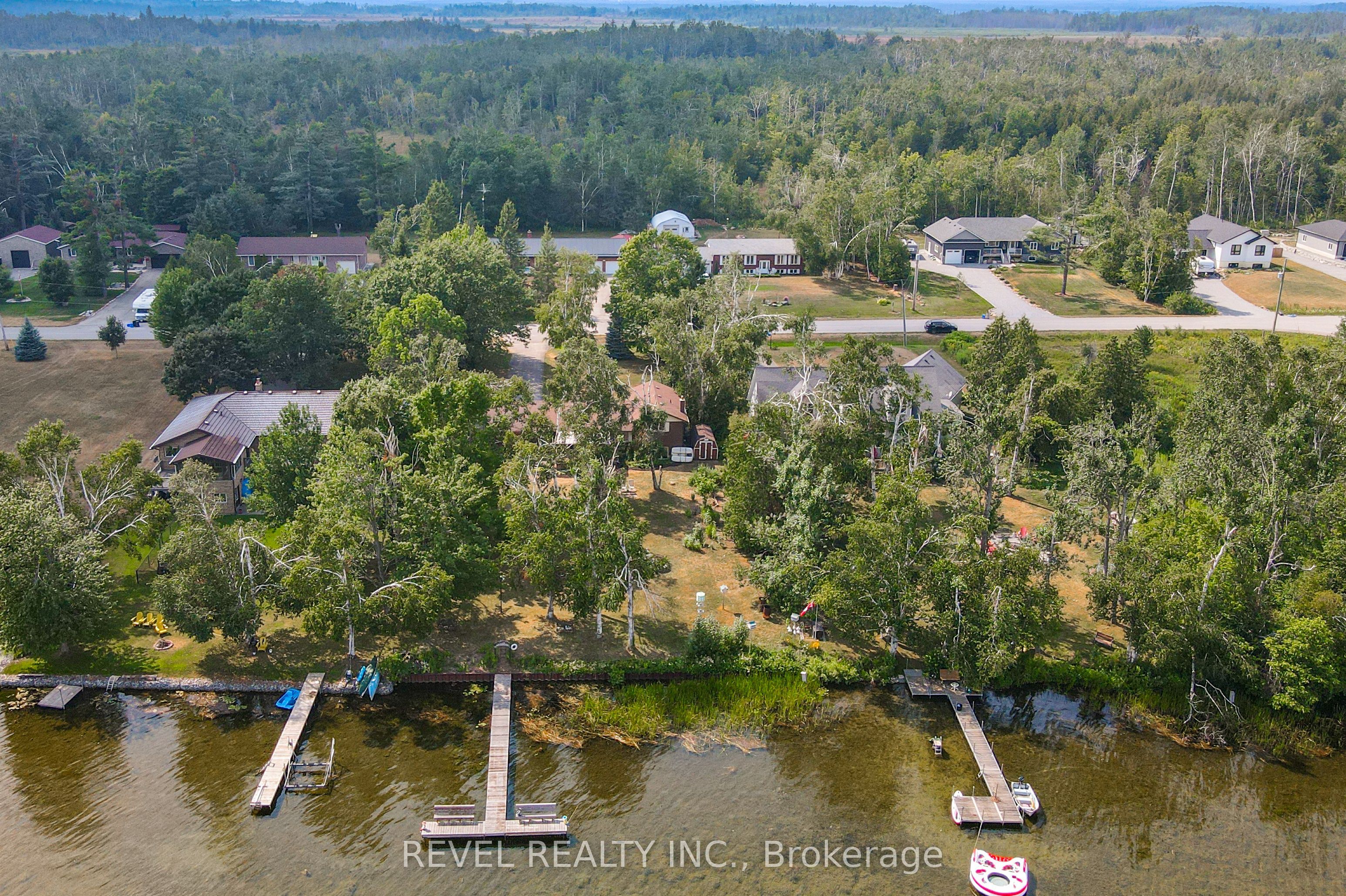 126 Pinewood Boulevard, Kawartha Lakes, ON K0M 2T0 photo 2