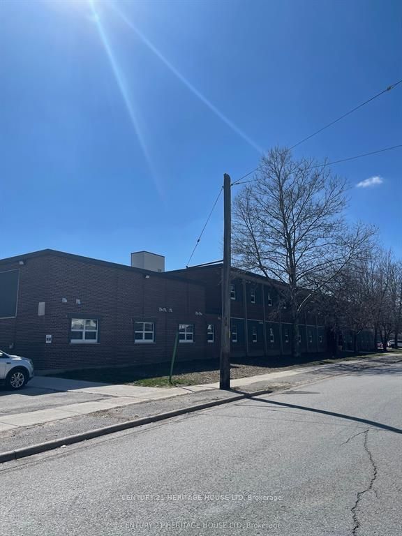 50 Scott Street 213, St. Thomas, ON N5P 1K6