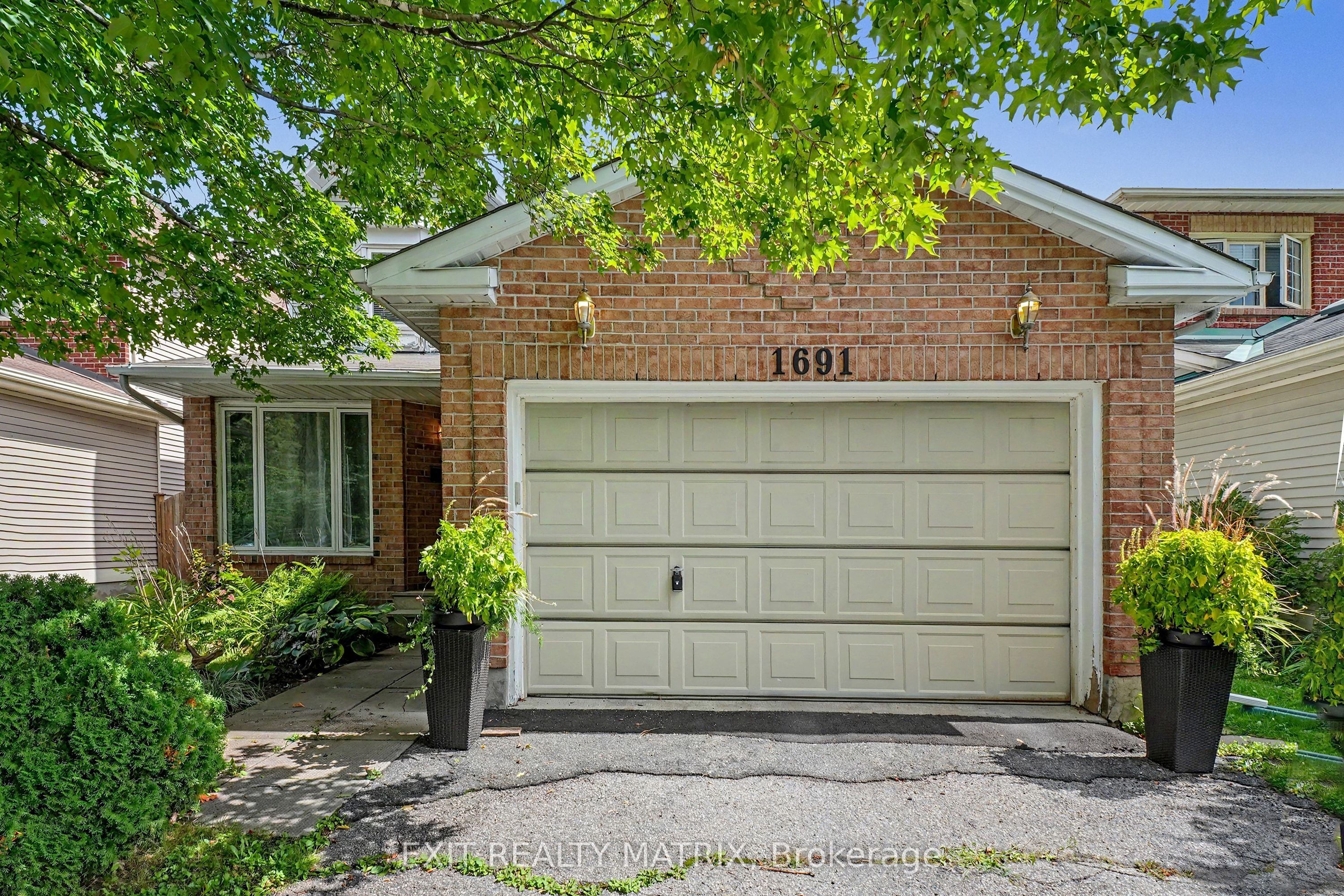 1691 Hunters Run Drive, Orleans - Convent Glen and Area, ON K1C 6X3
