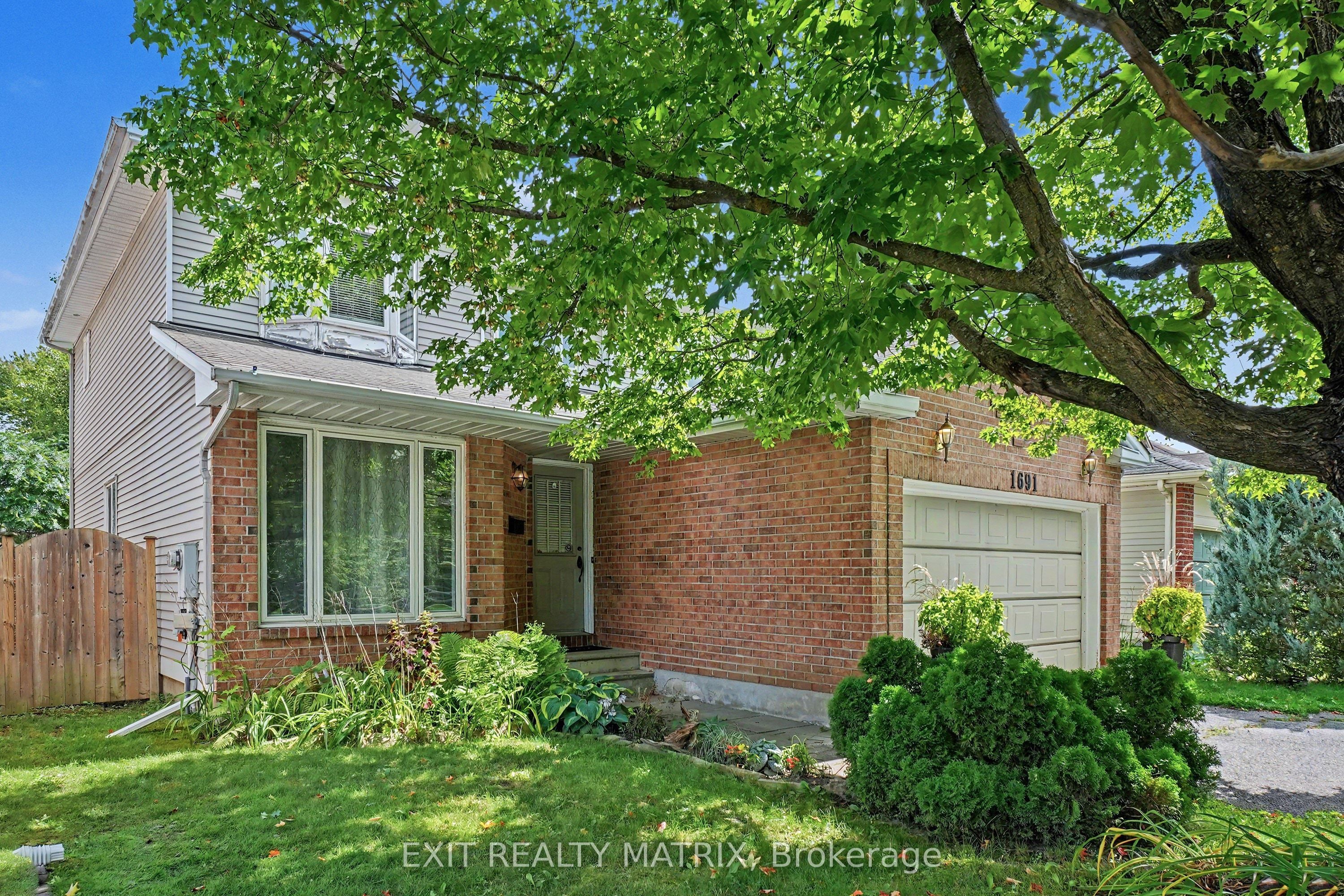 1691 Hunters Run Drive, Orleans - Convent Glen and Area, ON K1C 6X3 photo 3