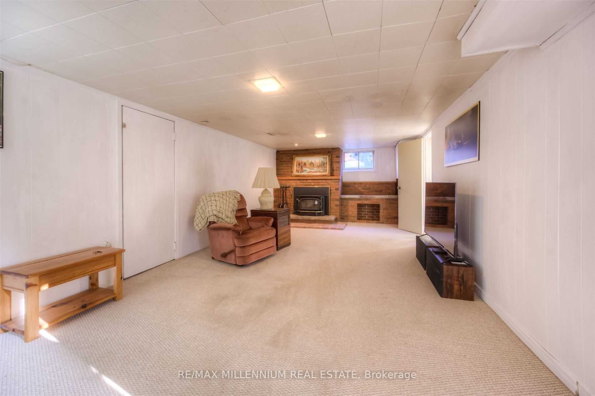 135 Byron Avenue, Kitchener, ON N2C 1Z7 photo 4