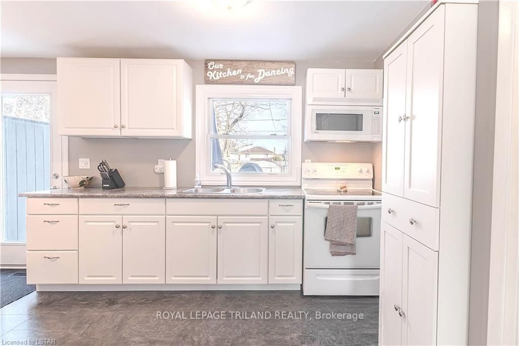 1441 PERTH Avenue, London East, ON N5V 2M4 photo 5