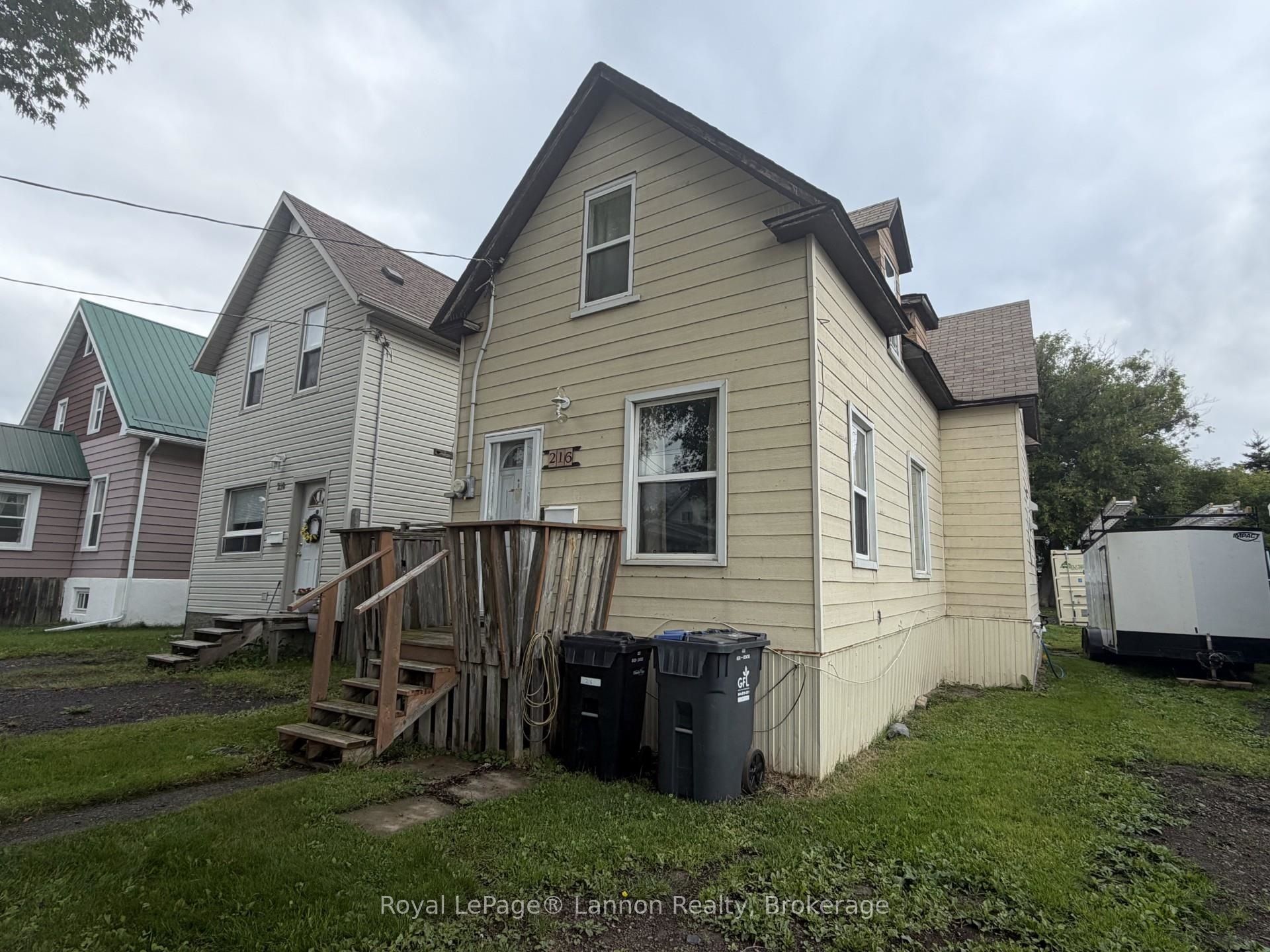 216 McIntyre Street, Thunder Bay, ON P7A 3B2