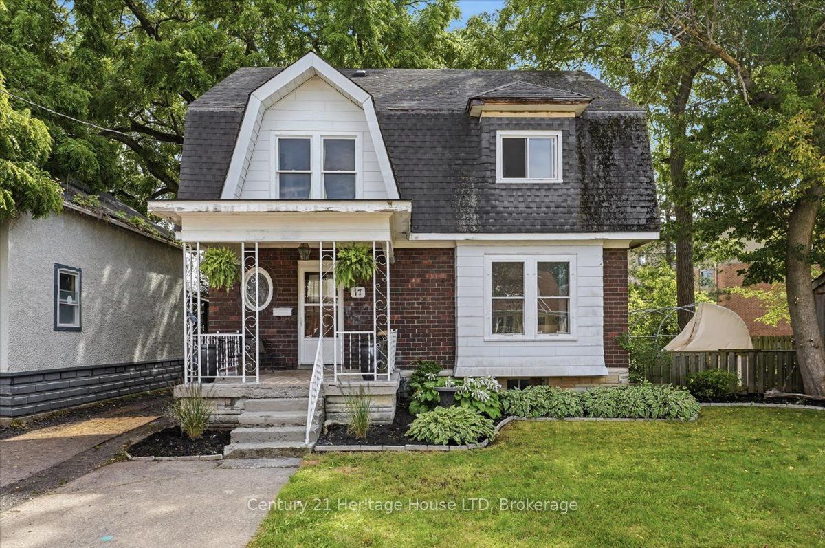 17 Elizabeth Street E, Welland, ON L3C 4M2