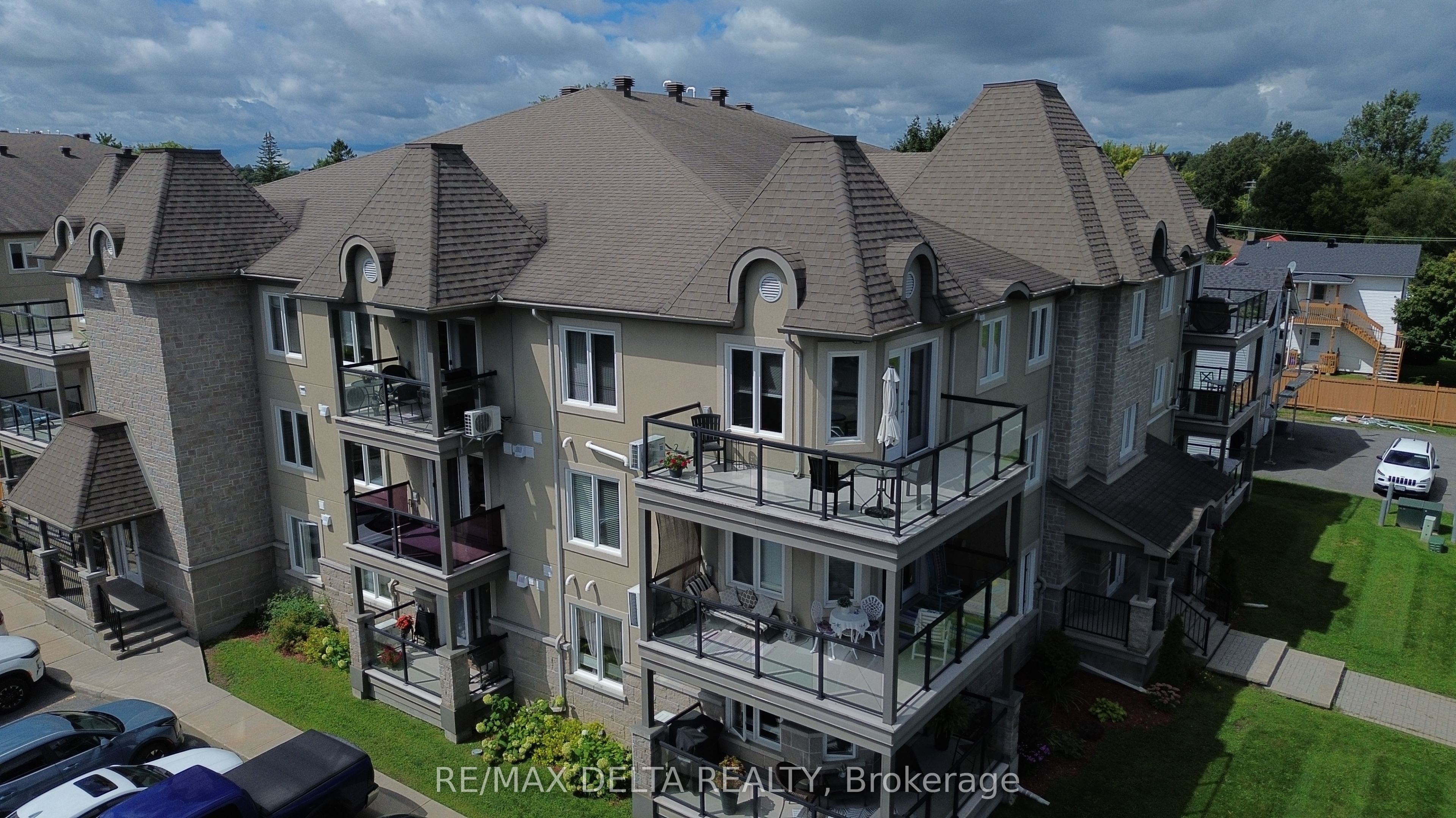 755 Brébeuf Street 301, Casselman, ON K0A 1M0