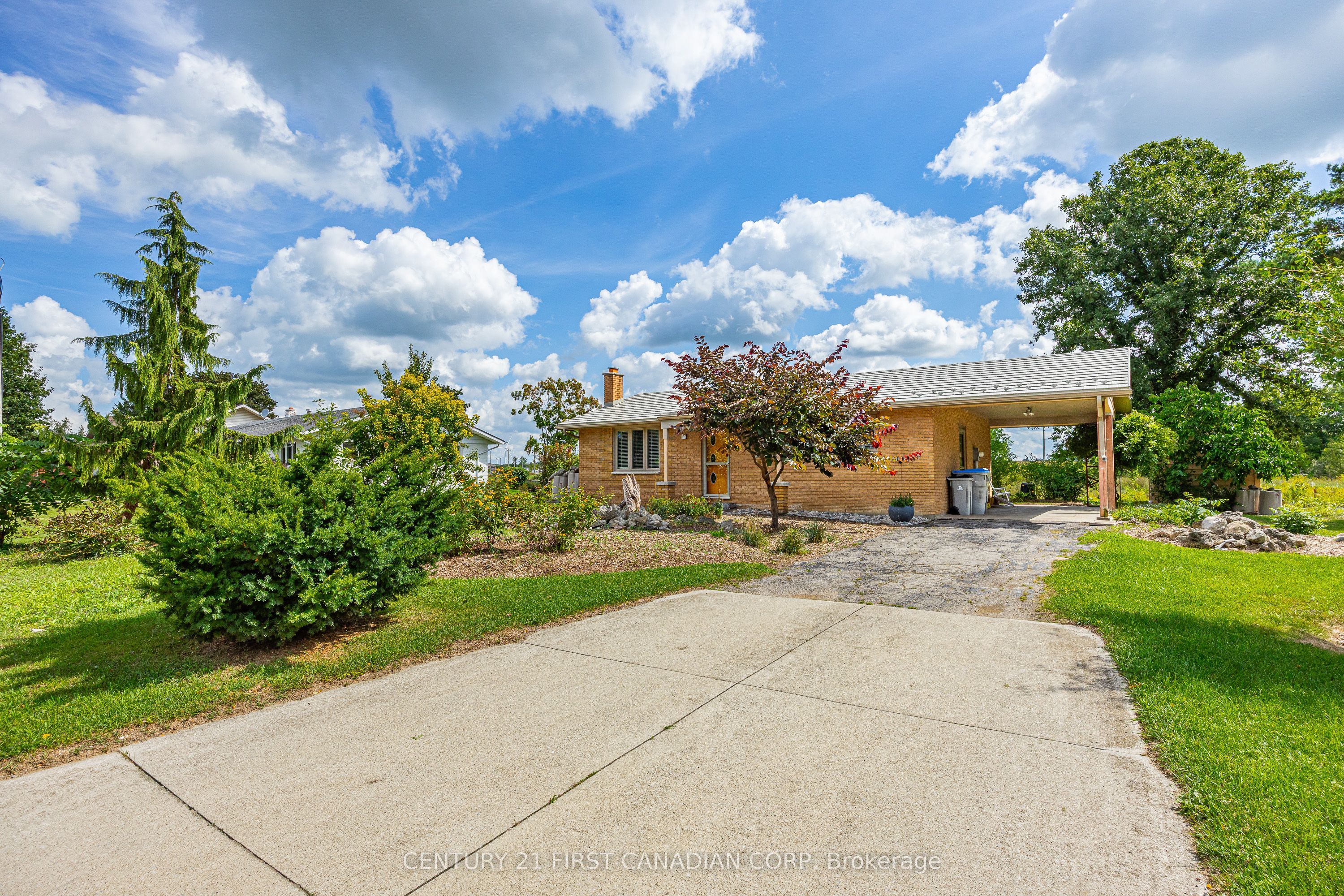 52 Gill Road, Lambton Shores, ON N0M 1T0 photo 3