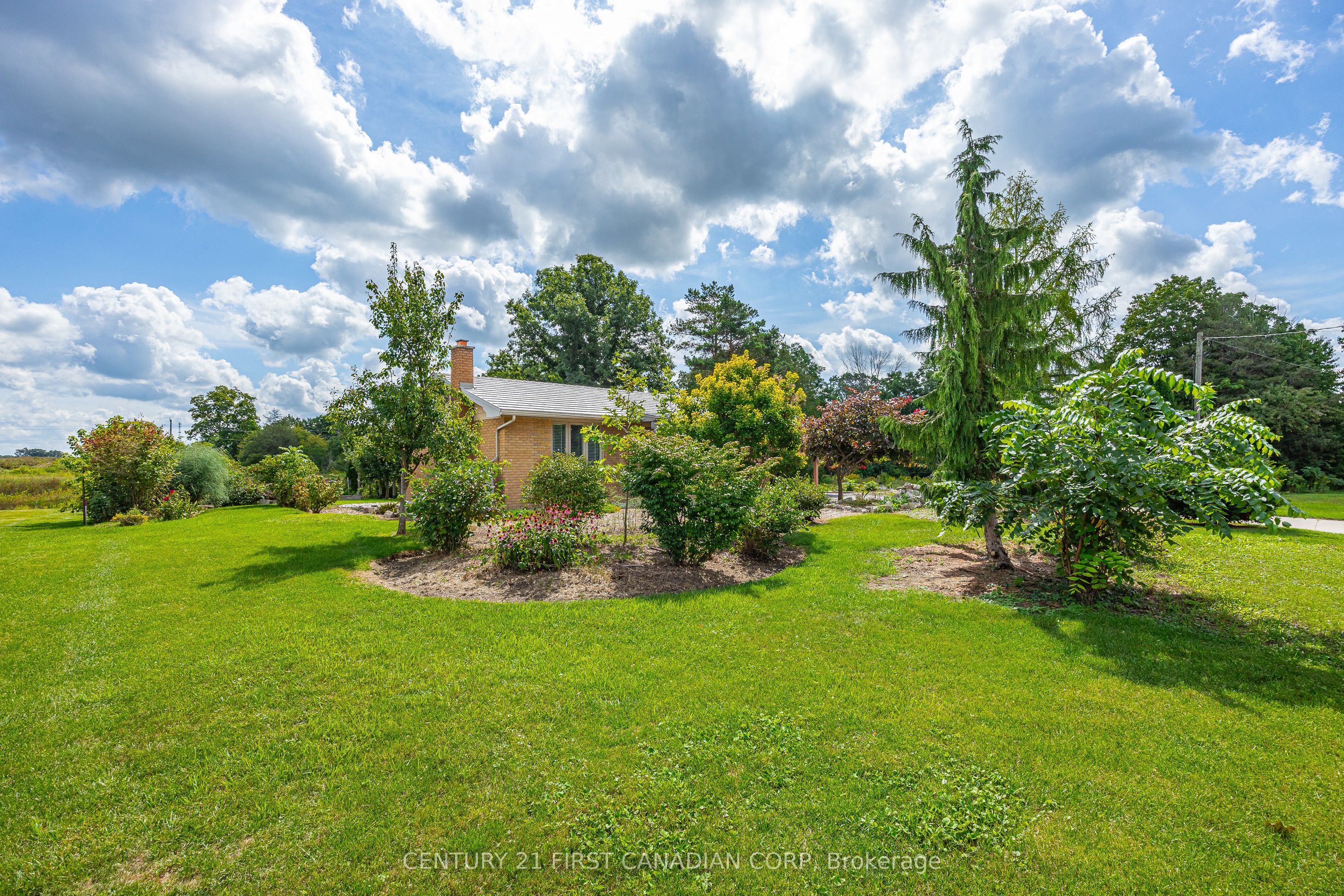 52 Gill Road, Lambton Shores, ON N0M 1T0 photo 5