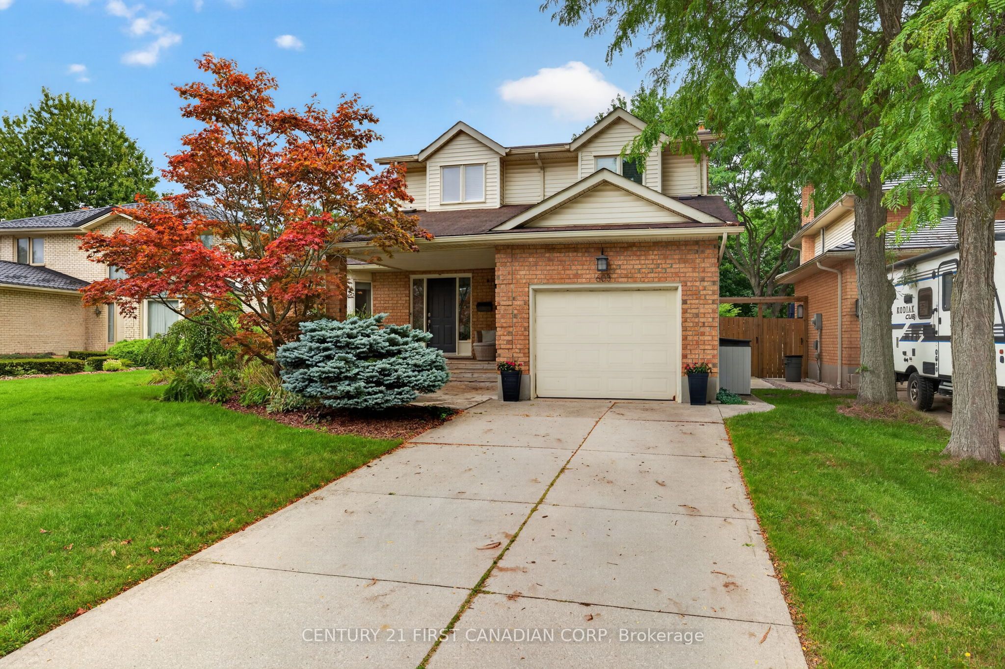 603 Country Club Mews, London South, ON N6C 5R1