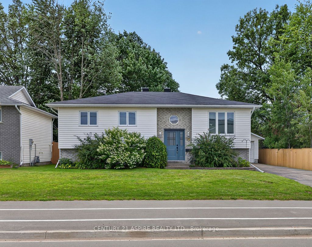 50 Portage Road, Petawawa, ON K8H 3M8