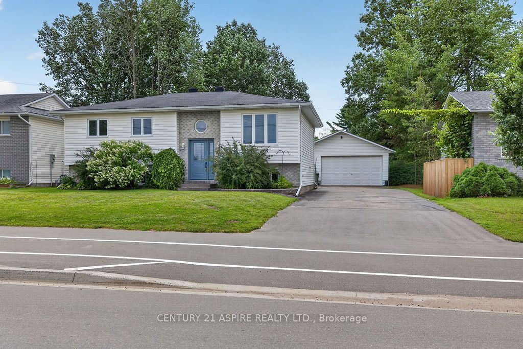 50 Portage Road, Petawawa, ON K8H 3M8 photo 2