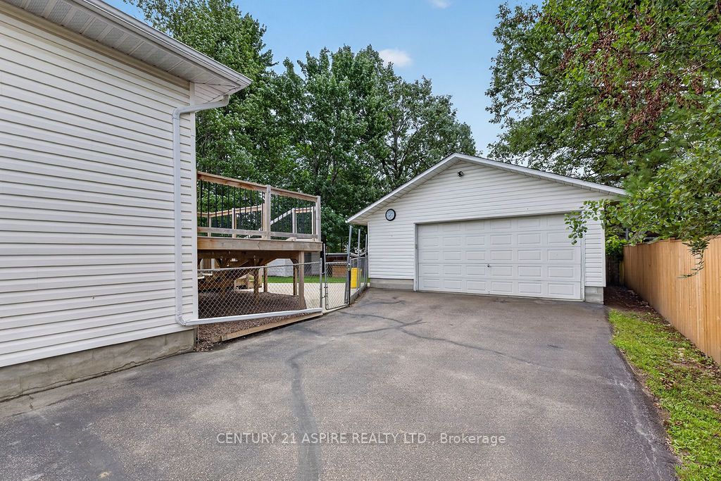 50 Portage Road, Petawawa, ON K8H 3M8 photo 4
