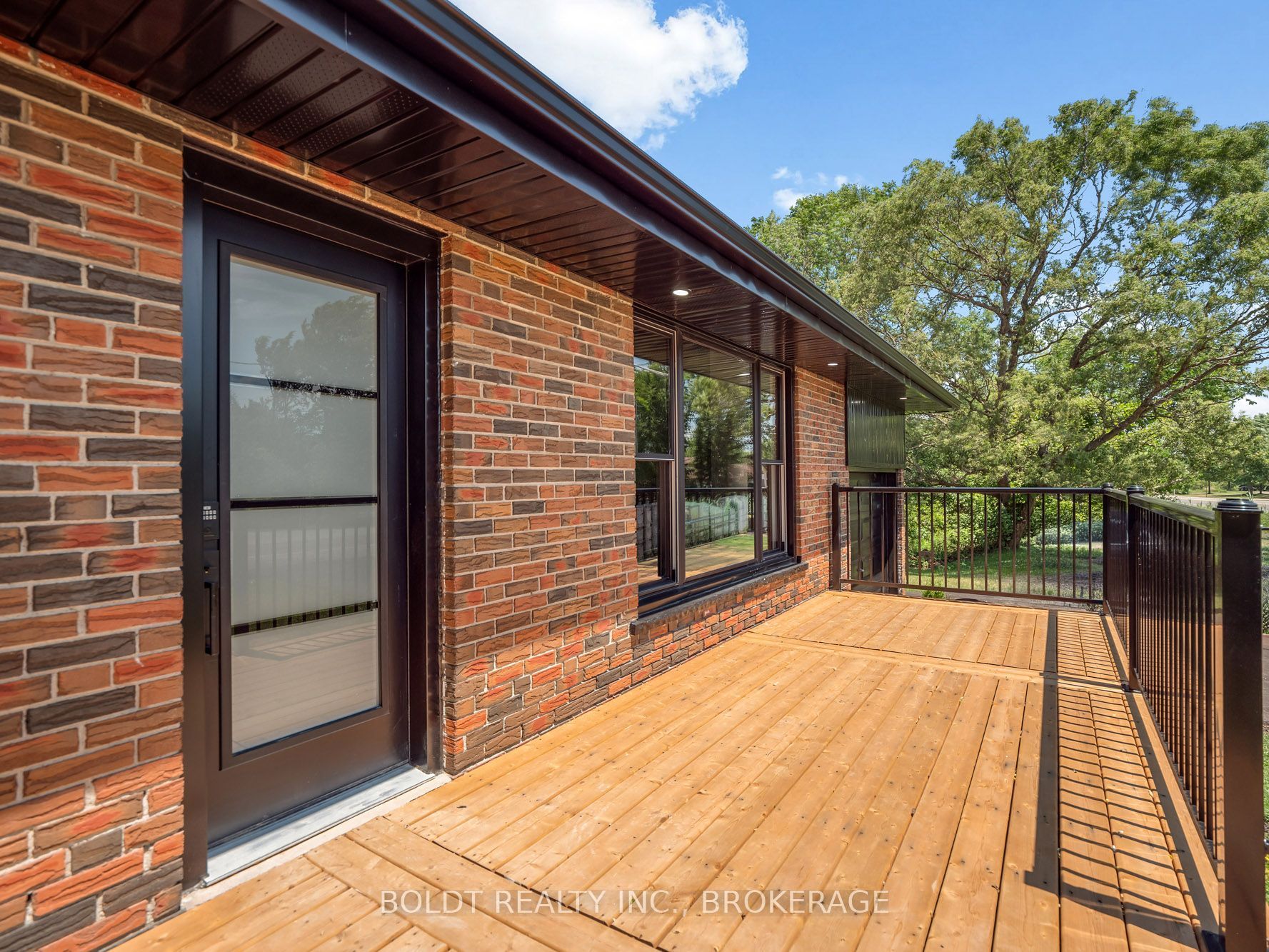 6221 Lyons Creek Road, Niagara Falls, ON L2G 0L9 photo 3