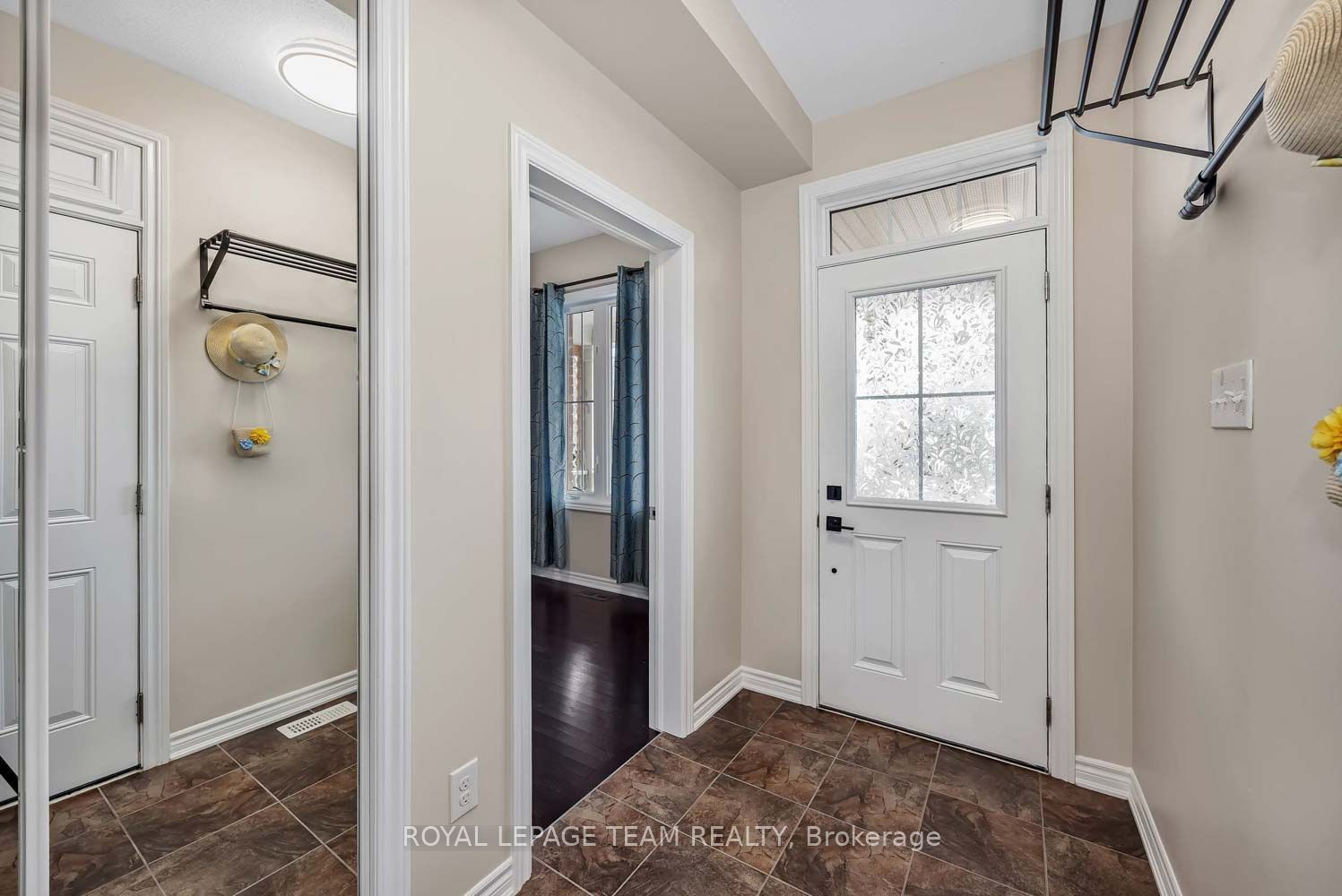 2225 Watercolours Way, Barrhaven, ON K2J 5J8 photo 3