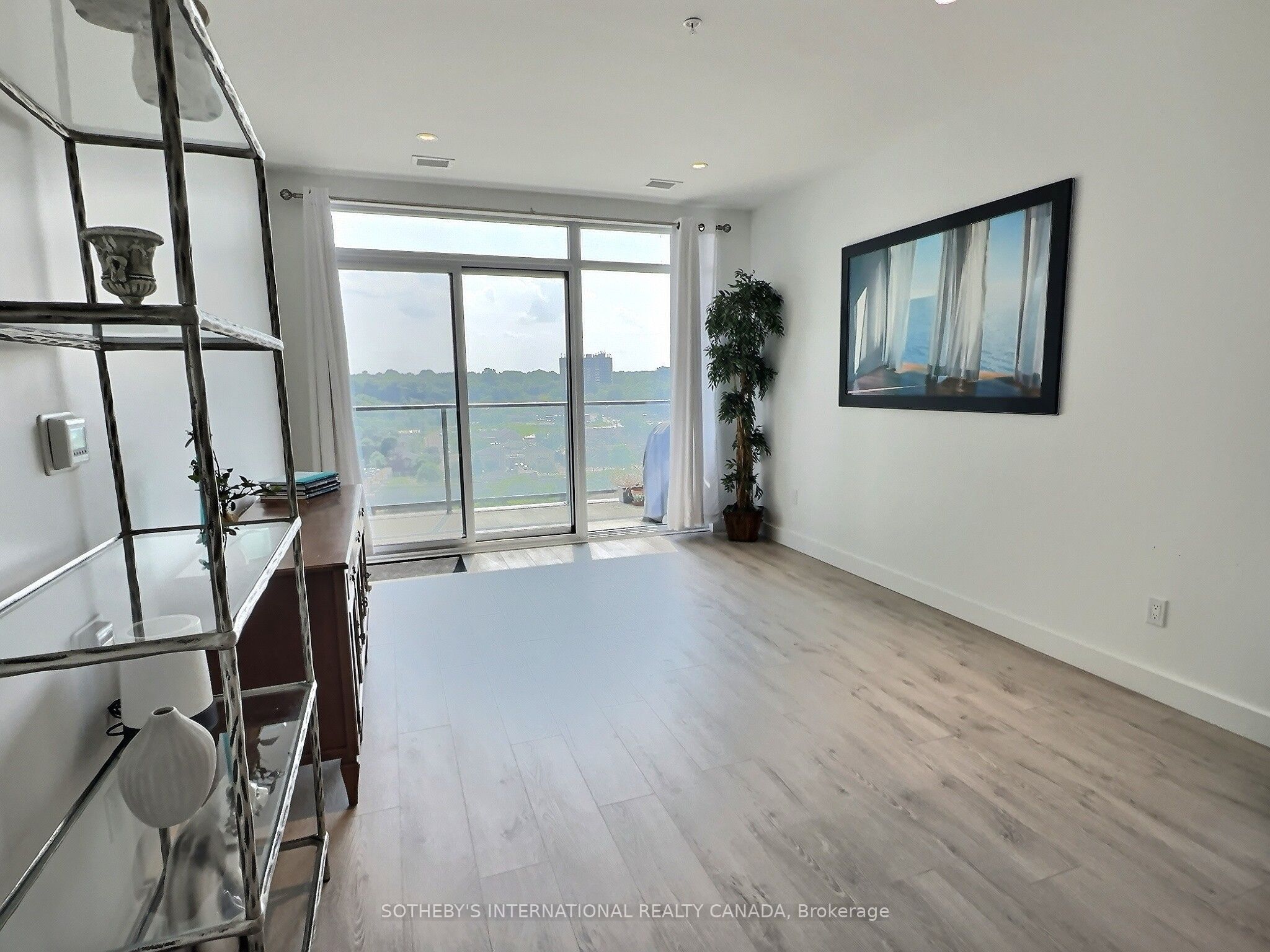 15 Glebe Street 1107, Cambridge, ON N1S 2L8 photo 5