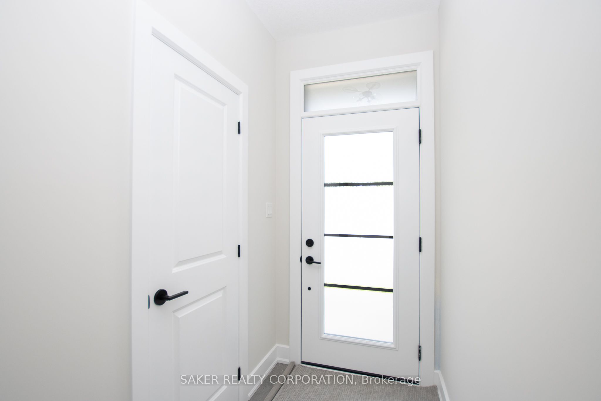 619 REGENT Street, Strathroy-Caradoc, ON N0L 1W0 photo 3