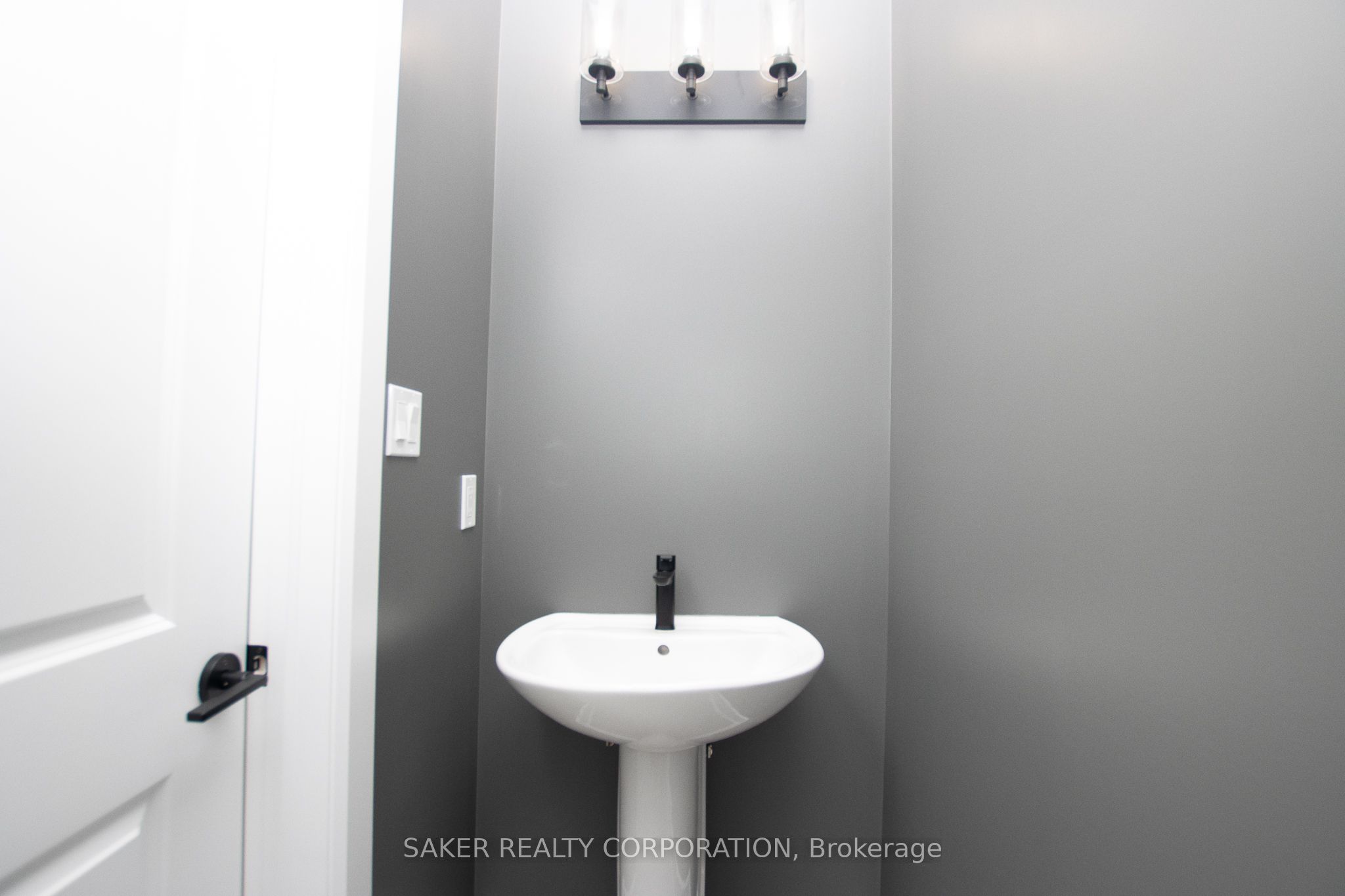619 REGENT Street, Strathroy-Caradoc, ON N0L 1W0 photo 4