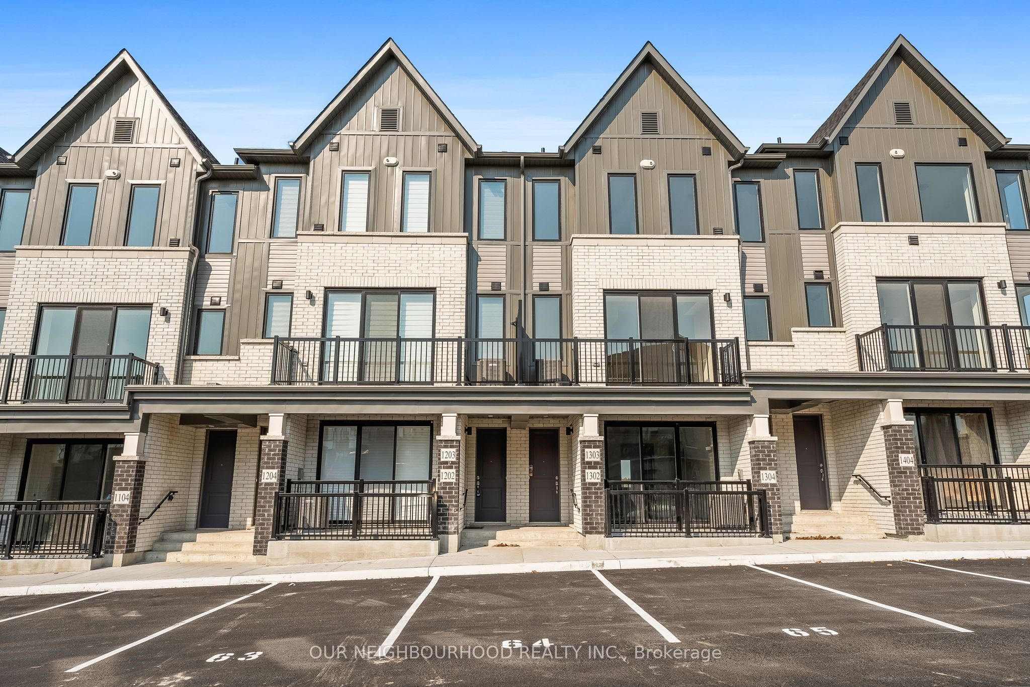 160 Densmore Road 1203, Cobourg, ON K9A 0X8