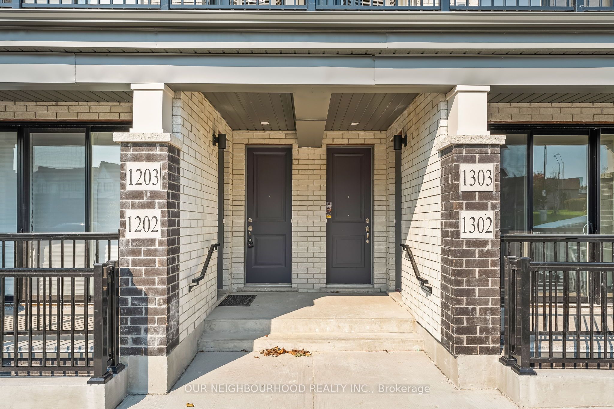 160 Densmore Road 1203, Cobourg, ON K9A 0X8 photo 2