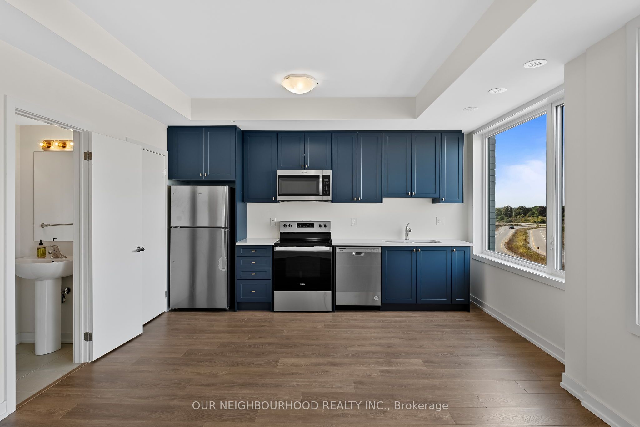 160 Densmore Road 1203, Cobourg, ON K9A 0X8 photo 5