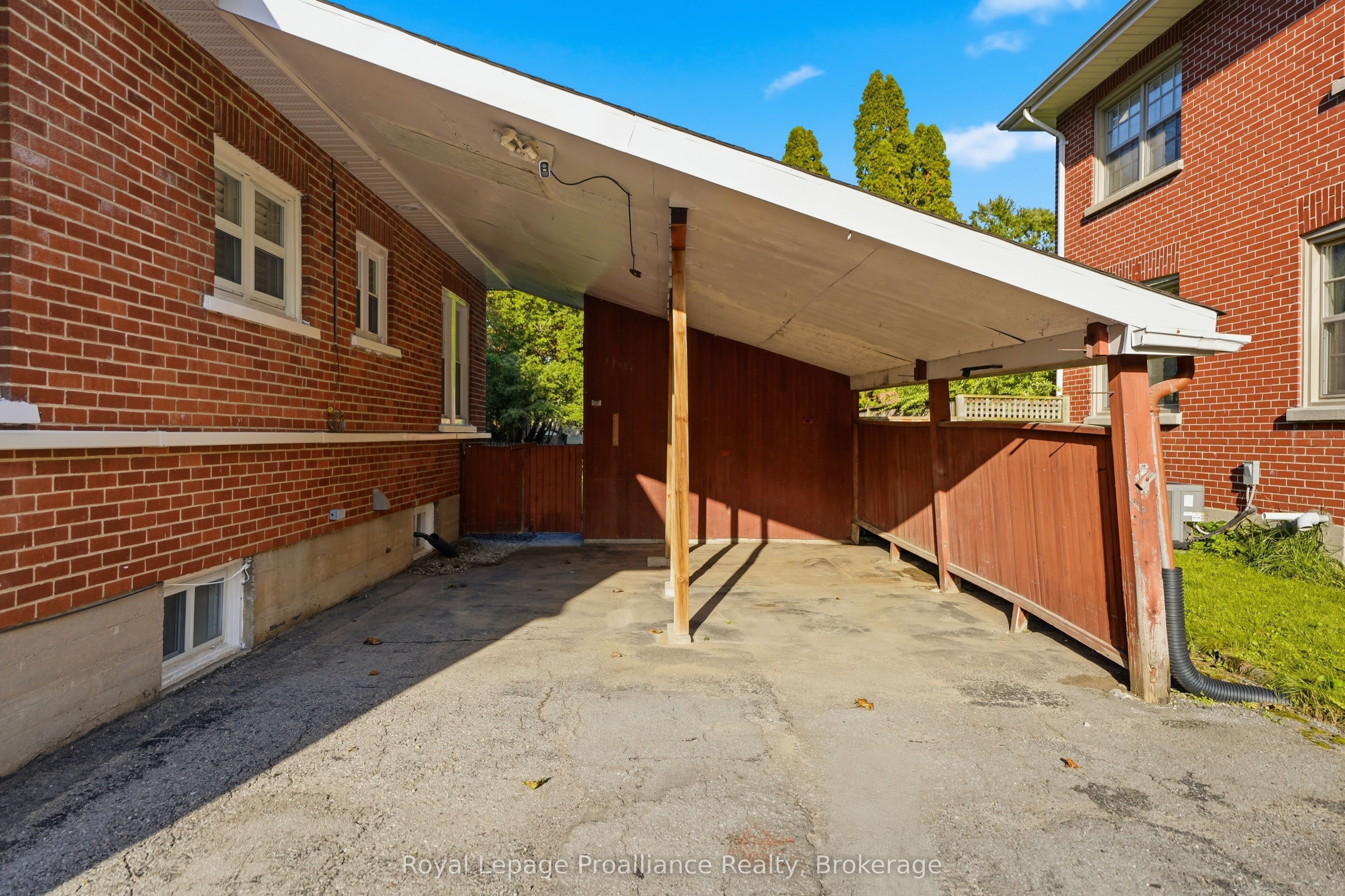 277 Dufferin Avenue, Belleville, ON K8N 3X6 photo 4