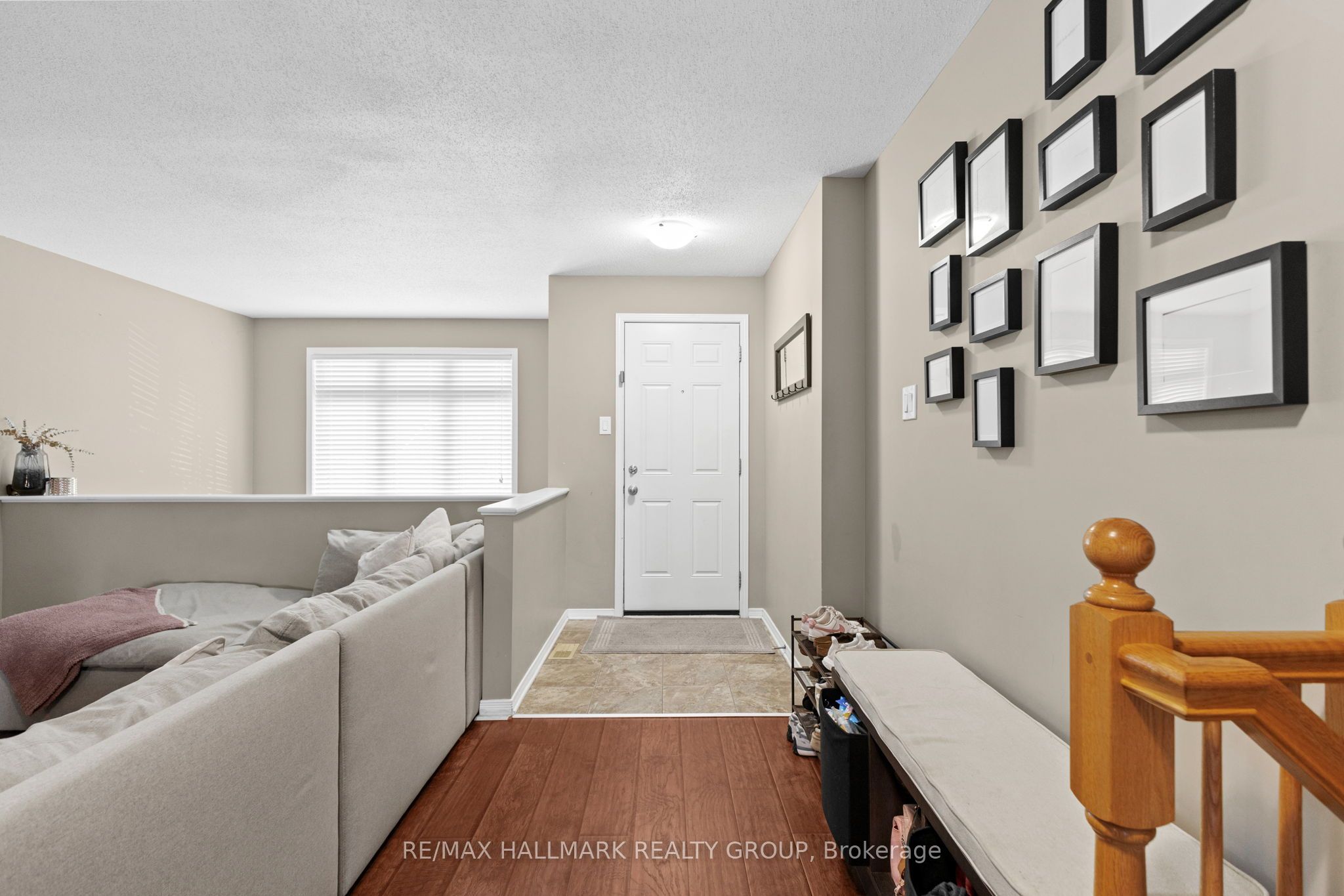358 Galston Private, Orleans - Convent Glen and Area, ON K1W 0G3 photo 5