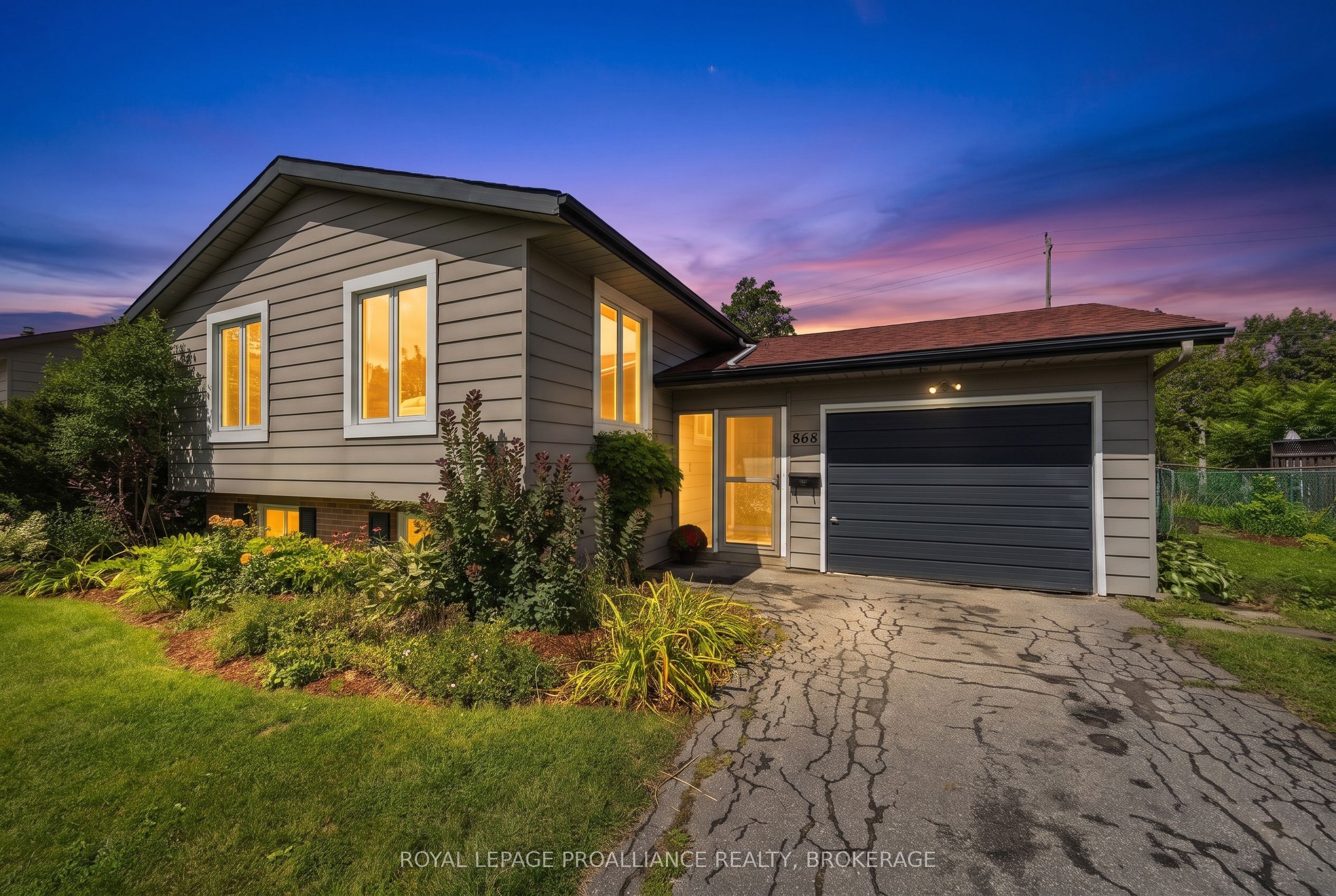 868 Allum Avenue, Kingston, ON K7M 7A1