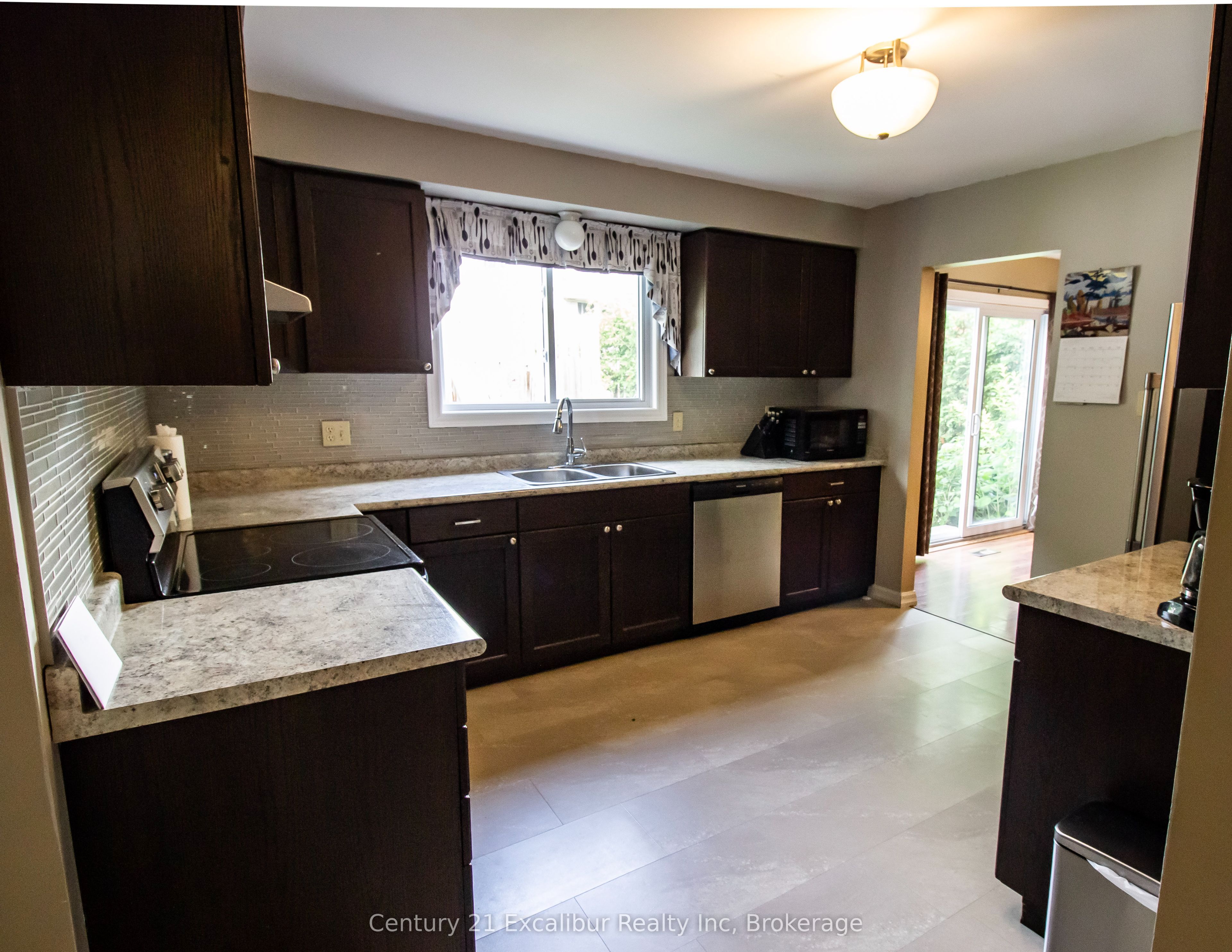 6 Braeside Road, Centre Wellington, ON N1M 2Y8 photo 4